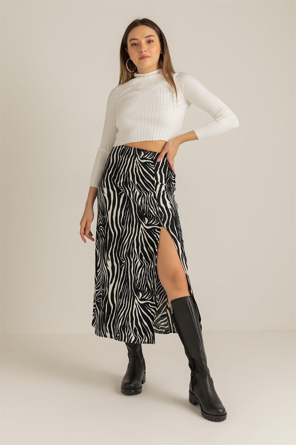 Zebra Desenli Yırtmaçlı Etek - SİYAH