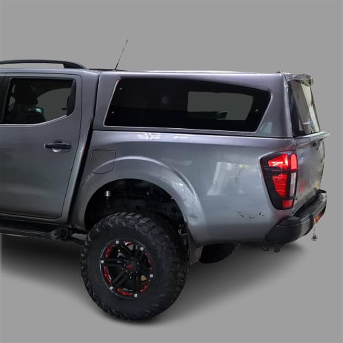 Isuzu D Max Grand Camlı Kabin