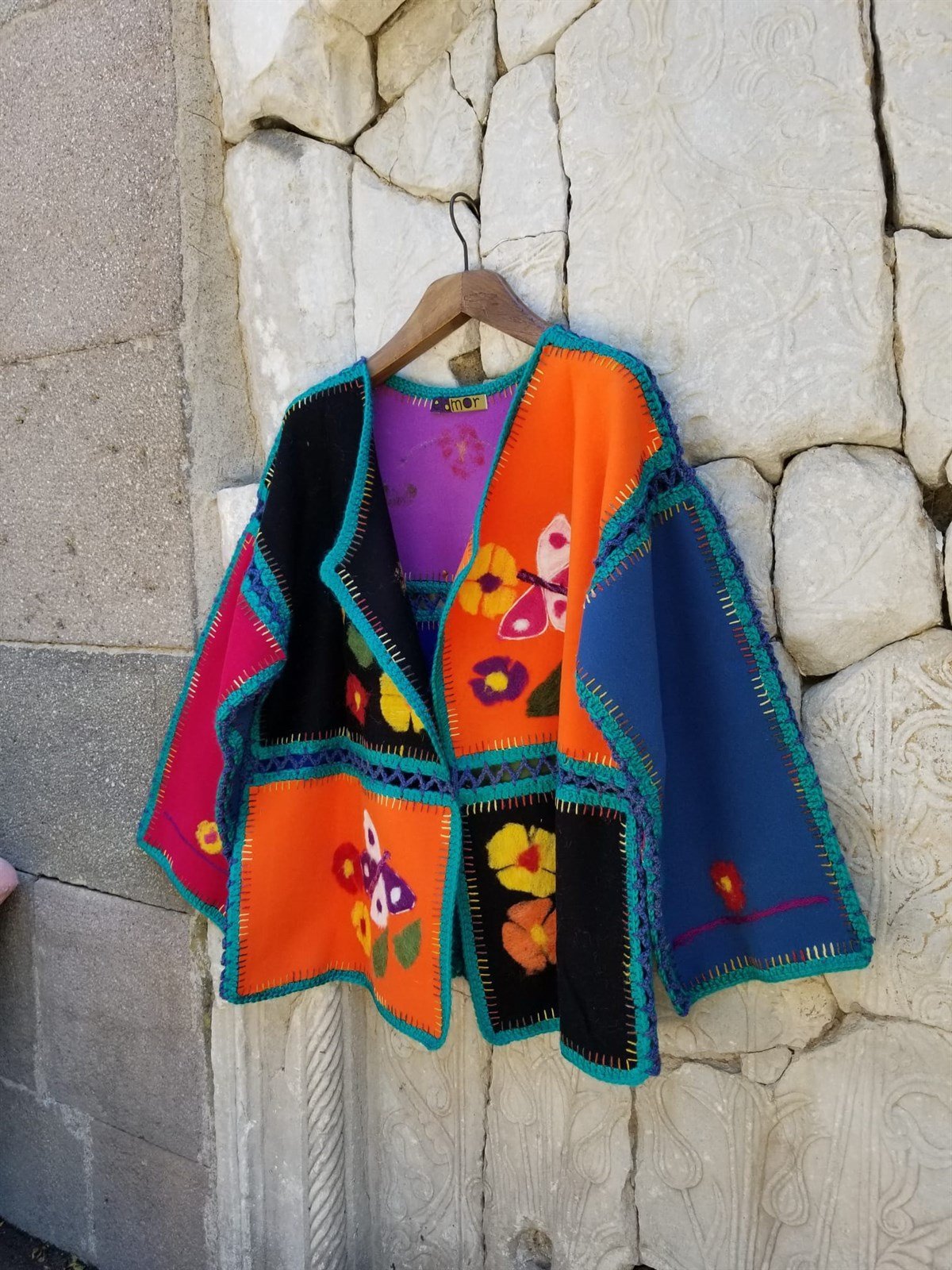 Kaşe Kumaş El İşi ve Keçe Detaylı Tasarım Hırka