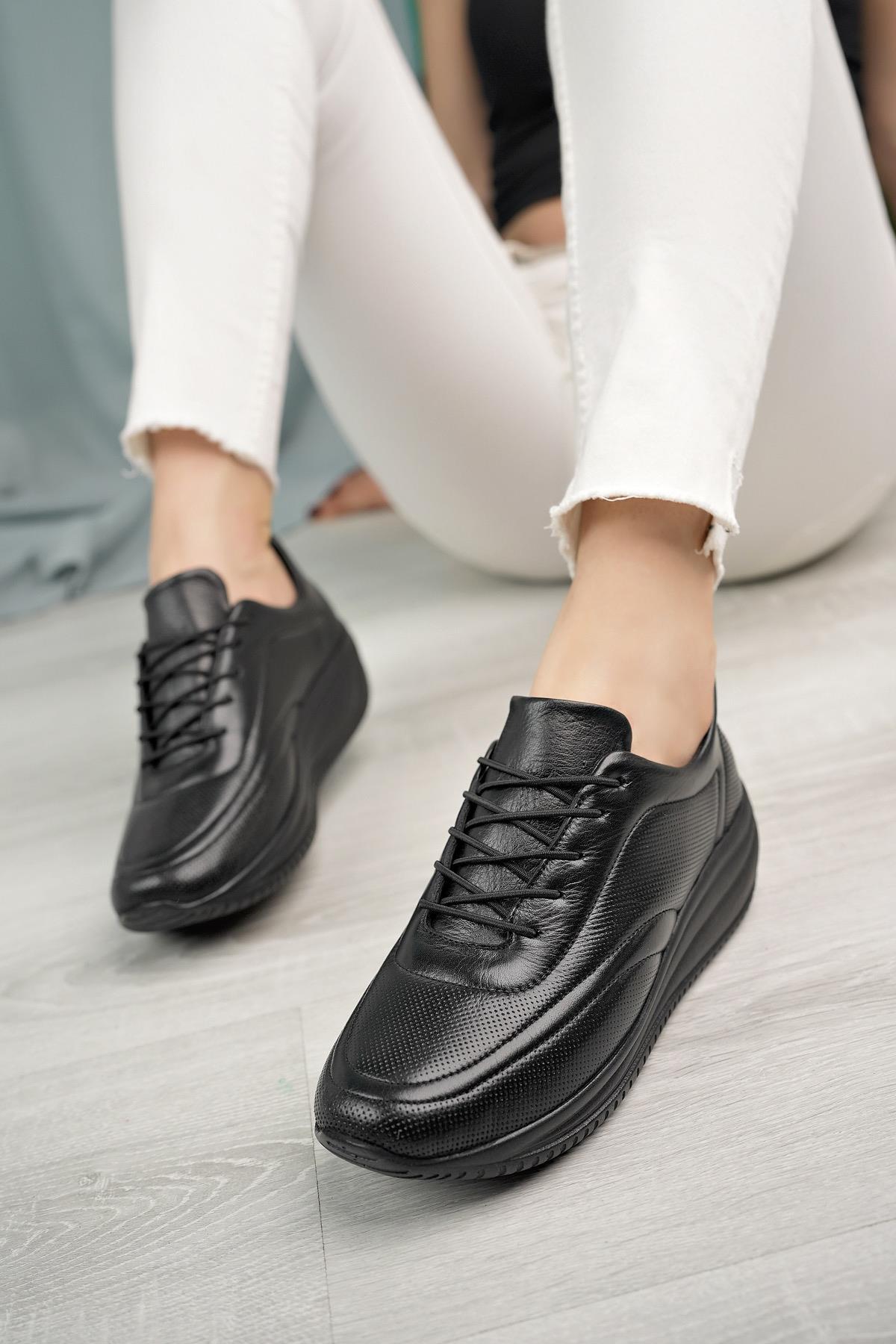 Capella 2032 Siyah Hakiki Deri Günlük Kadın Yürüyüş Ayakkabı