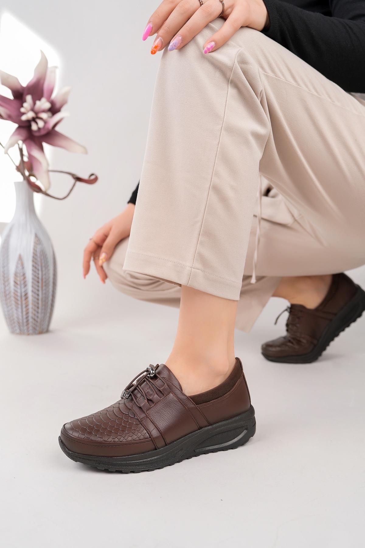 Castle Black 42640 Kahve Hakiki Deri Anatomik Kadın Ayakkabı