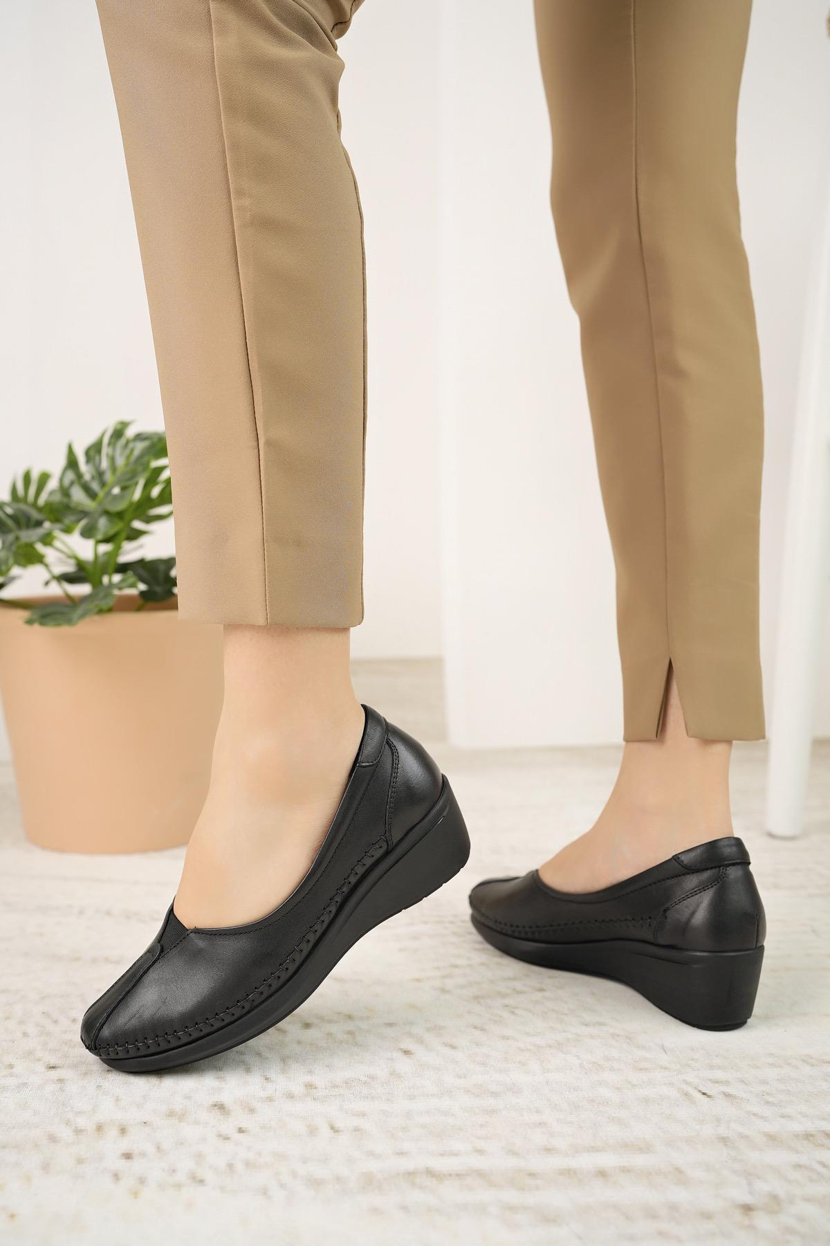 Forex 1013 Siyah Hakiki Deri Poli Taban Anatomik Kadın Ayakkabı