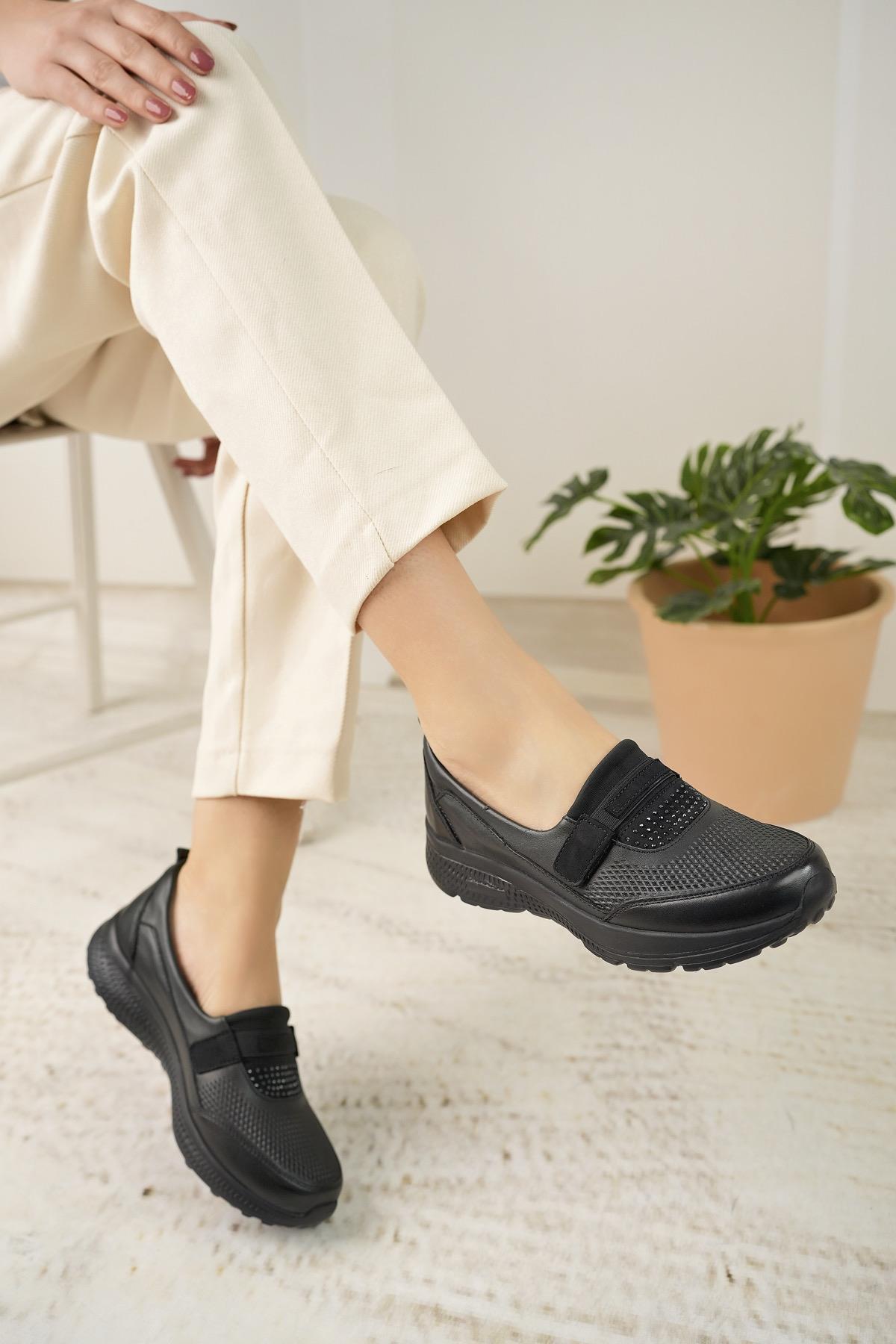 Mariotto 017-Ç Siyah Hakiki Deri Anatomik Kadın Şeker Ayakkabısı