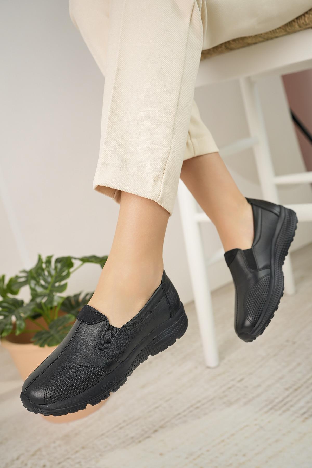 Mariotto 033 Siyah Hakiki Deri Anatomik Kadın Şeker Ayakkabısı