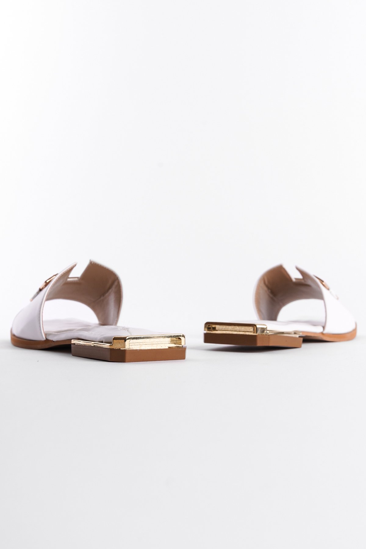 Capone Blunt Toe Metal Bouckle Metal Heel Detail Woman Sandals