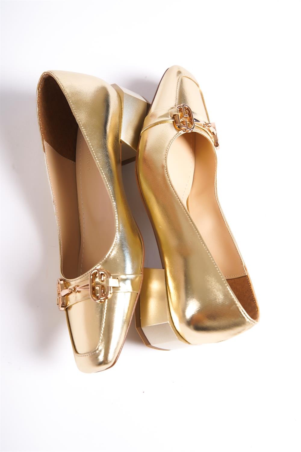 Capone Flat Toe Buckled Short Heel Woman Shoes