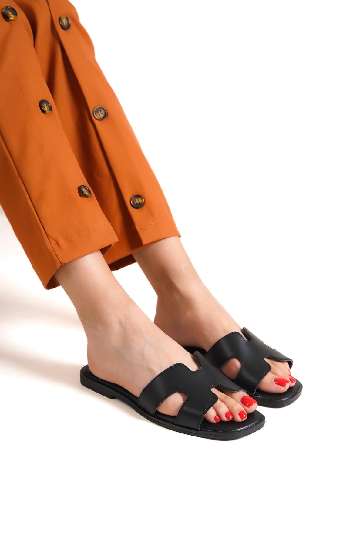 Capone Halsey Women Black Slide Flat Sandals