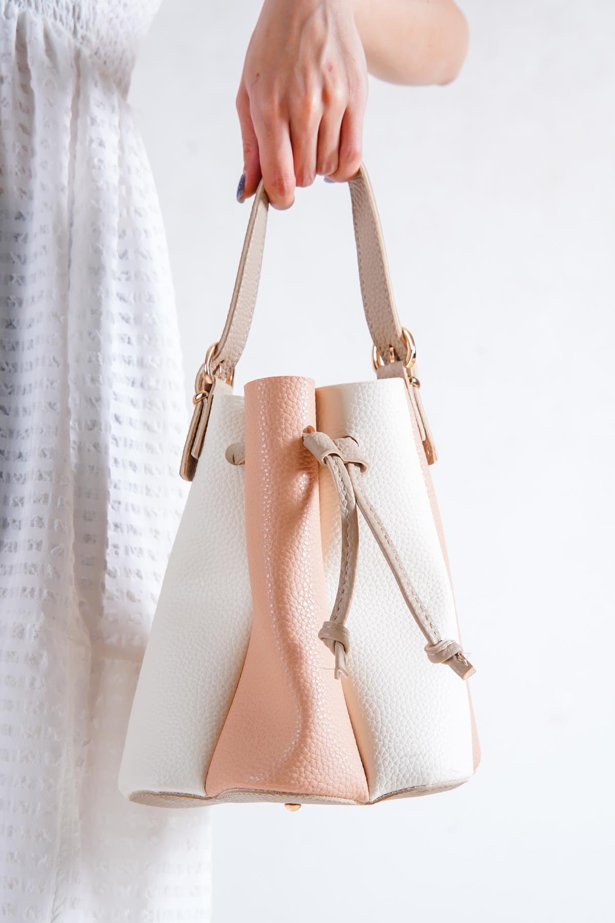 Capone Odate Women White Powder Handbag