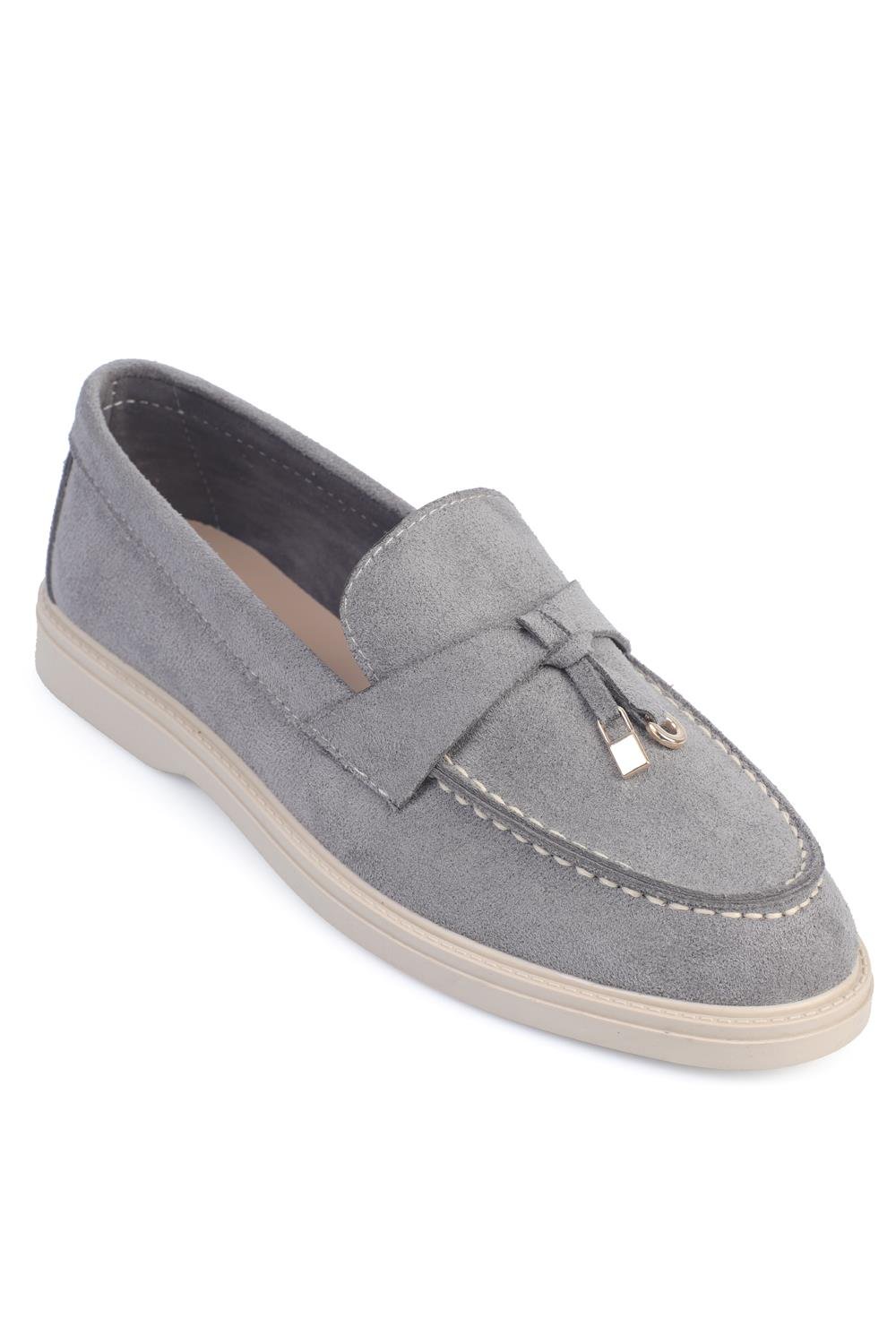 Capone Outfitters 001 Women Light Grey Loafer