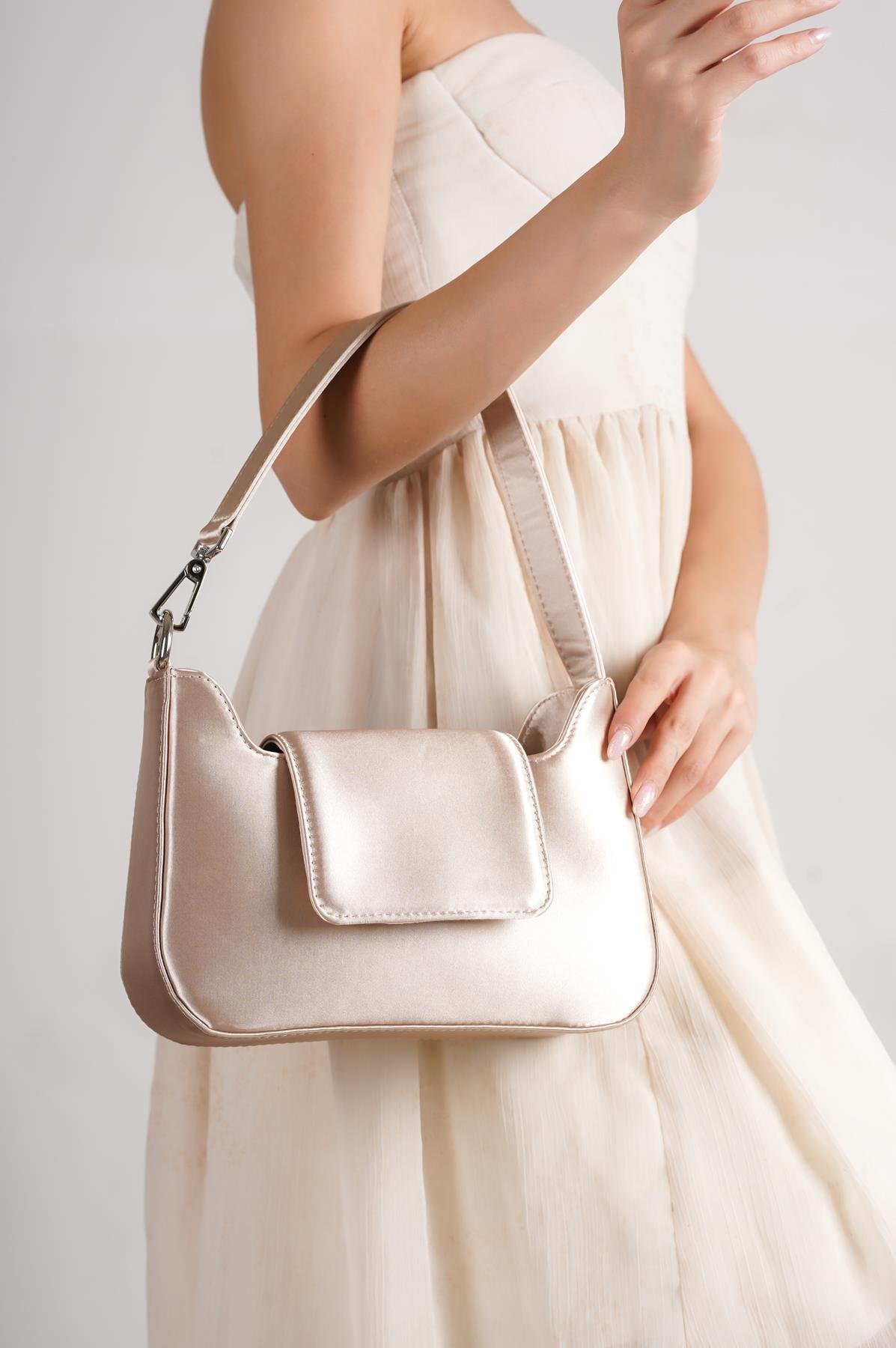 Capone Outfitters BLL01 Women Beige Shoulder Bag