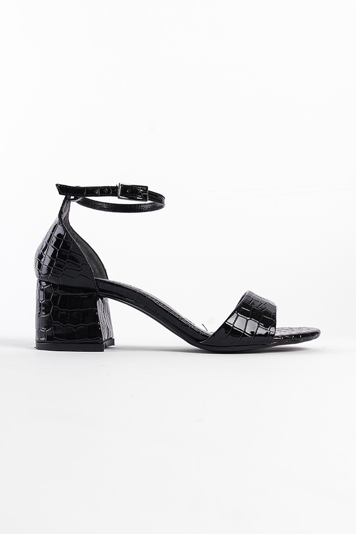 Capone Outfitters S113 Women Patent Croco Black Sandal