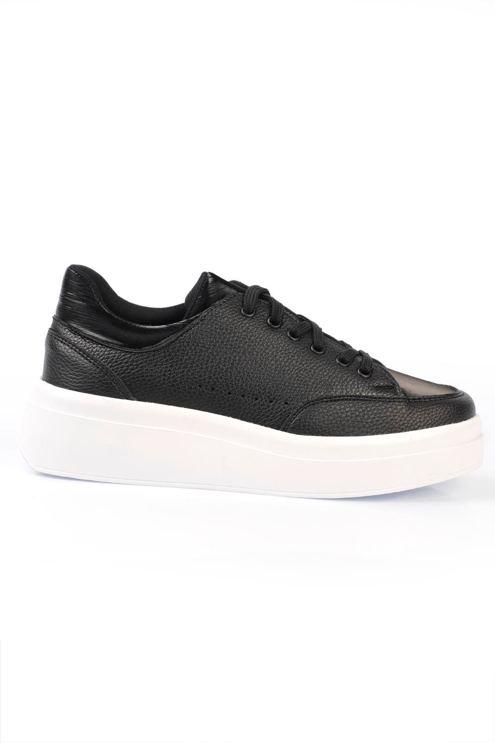 Capone Round Toe Furry Inside Woman Sneaker