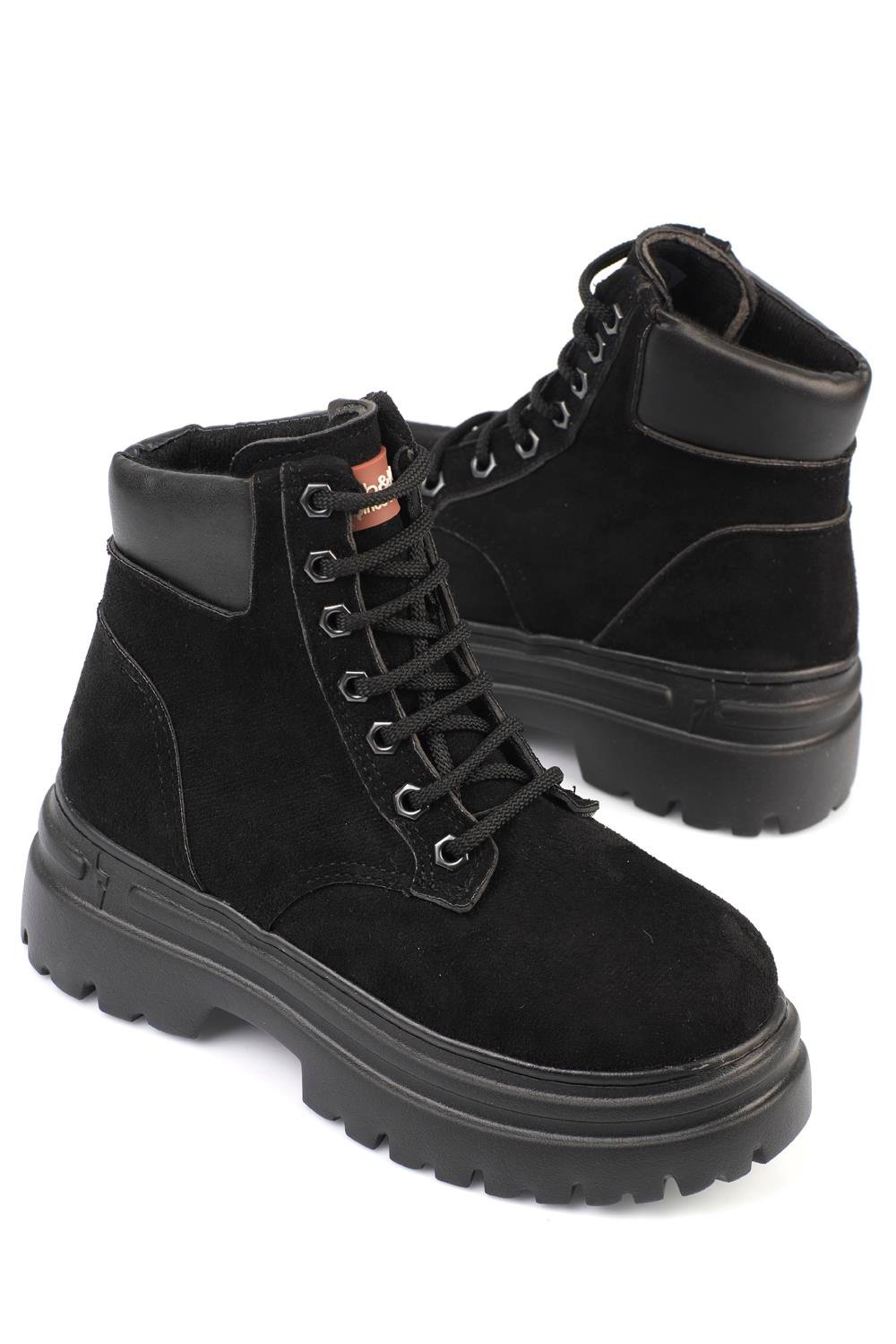 Capone Round Toe Track Sole Laced Woman Boots