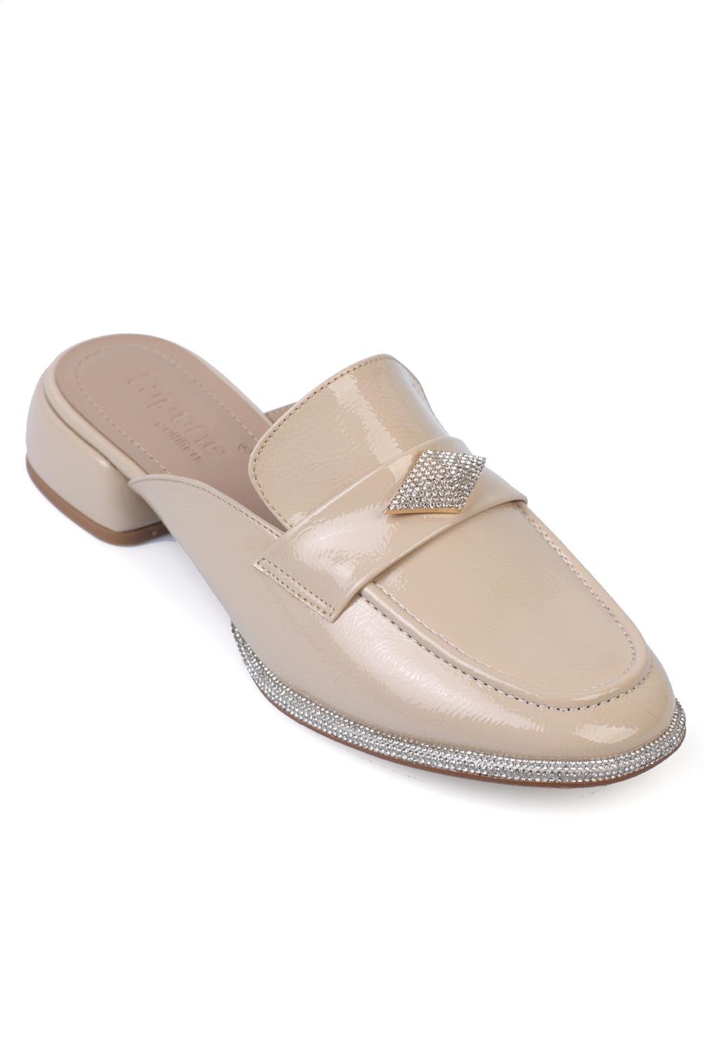 Capone Stone-Studded Closed-Toe Women Beıge Sandals