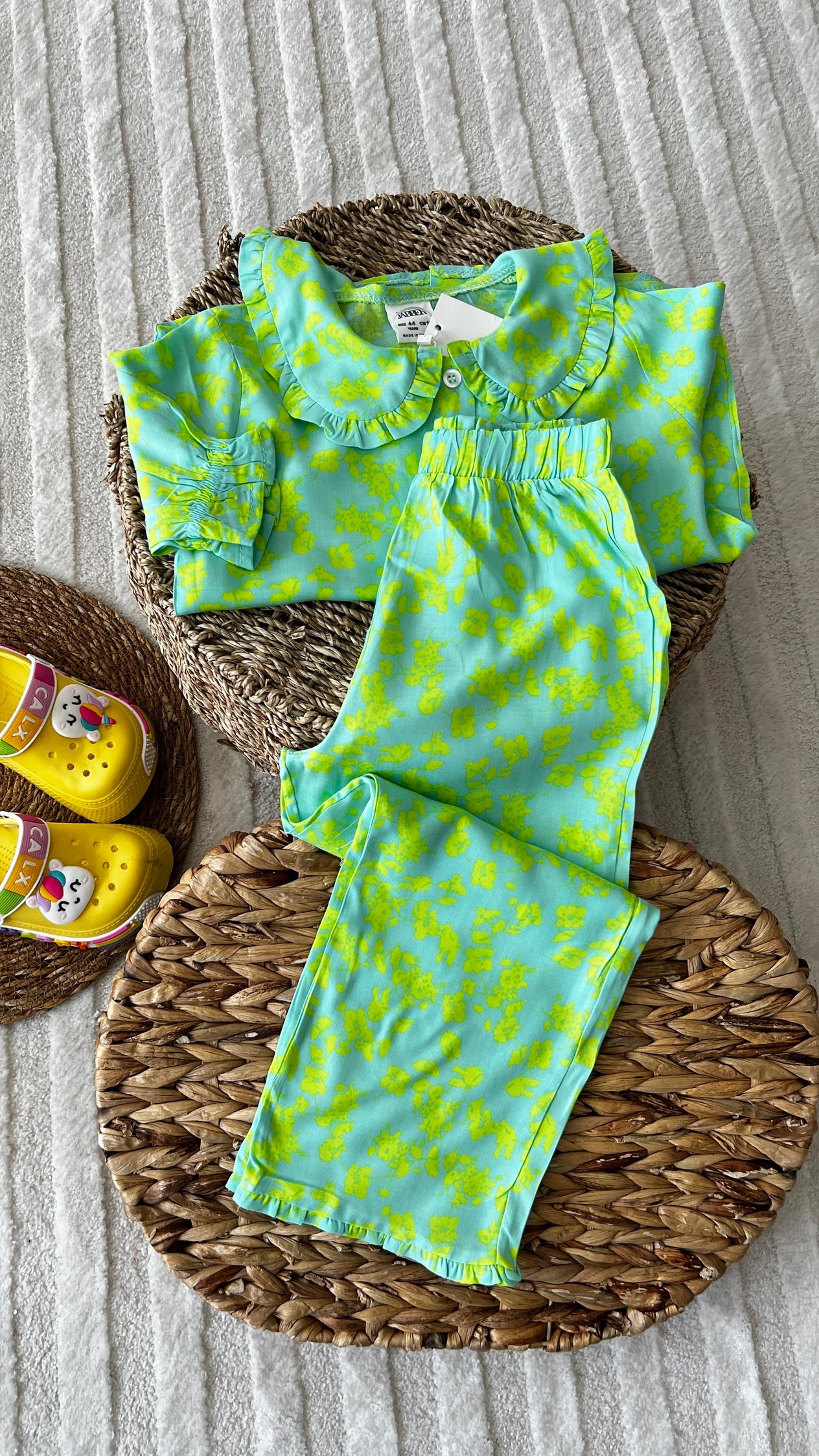 Kız çocuk yeşil sarı pijama takımı