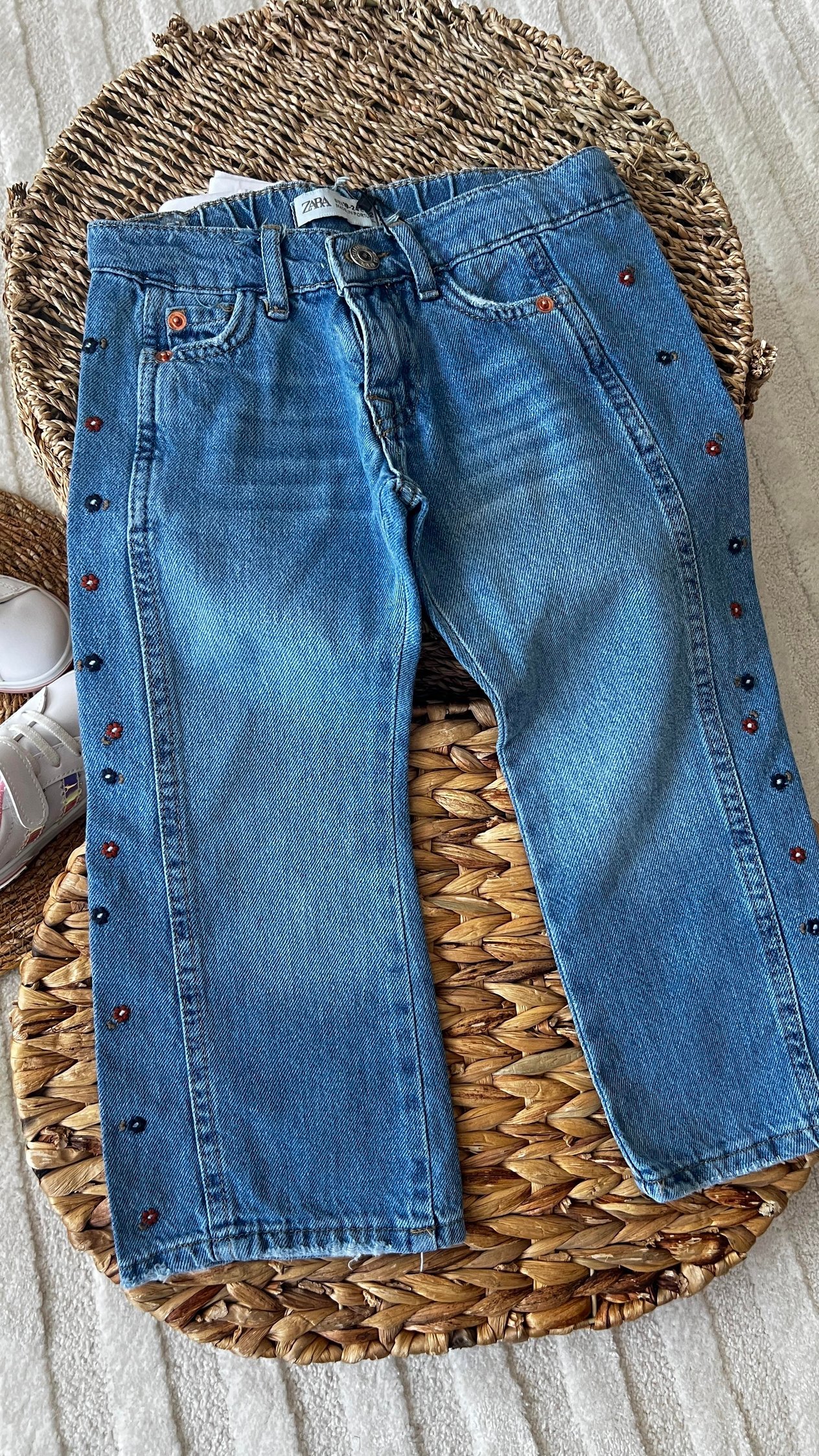 Nakışlı kız çocuk jean 