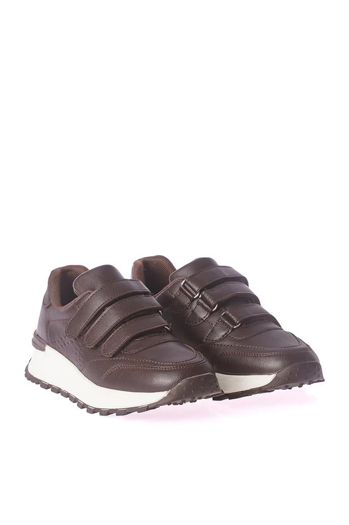 Rahatlık ve Şıklığı Bir Arada Sunan Kahverengi Kadın Sneaker