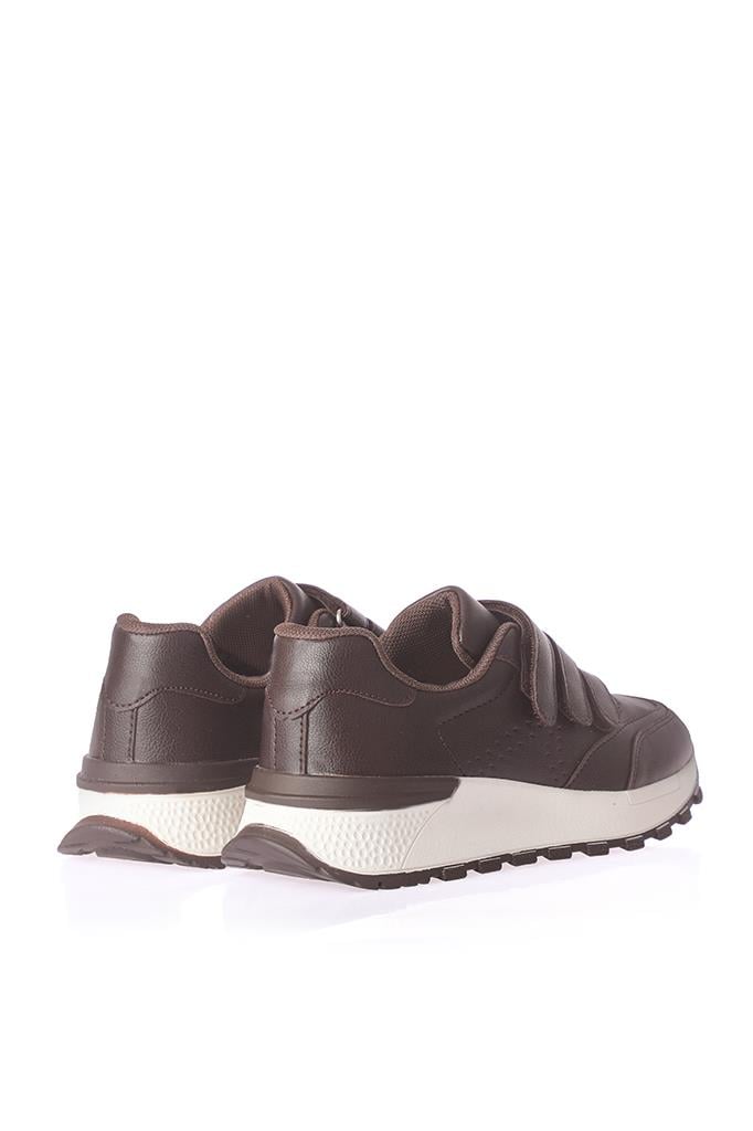 Rahatlık ve Şıklığı Bir Arada Sunan Kahverengi Kadın Sneaker