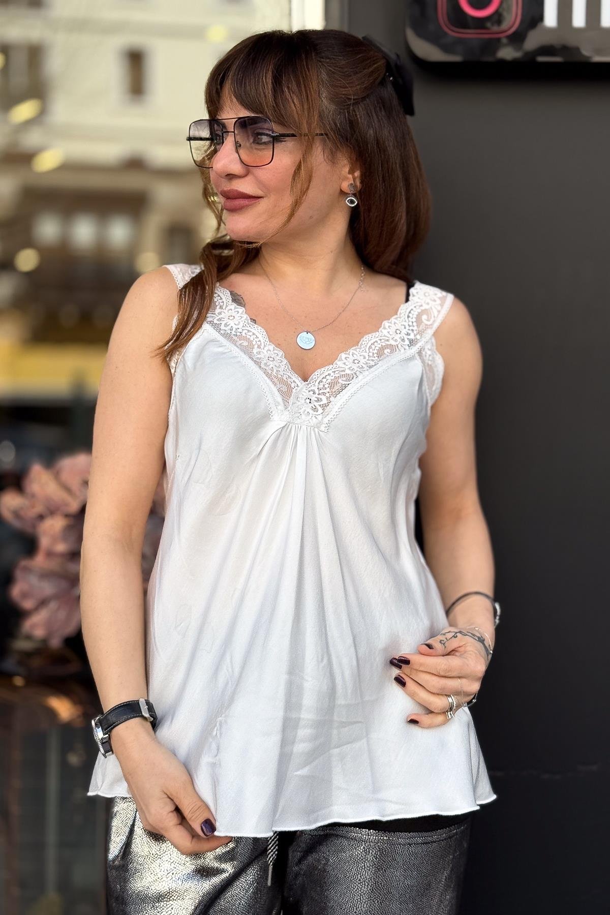 Dantel Askılı İpek Badi Beyaz RenkKadın Body Modelleri