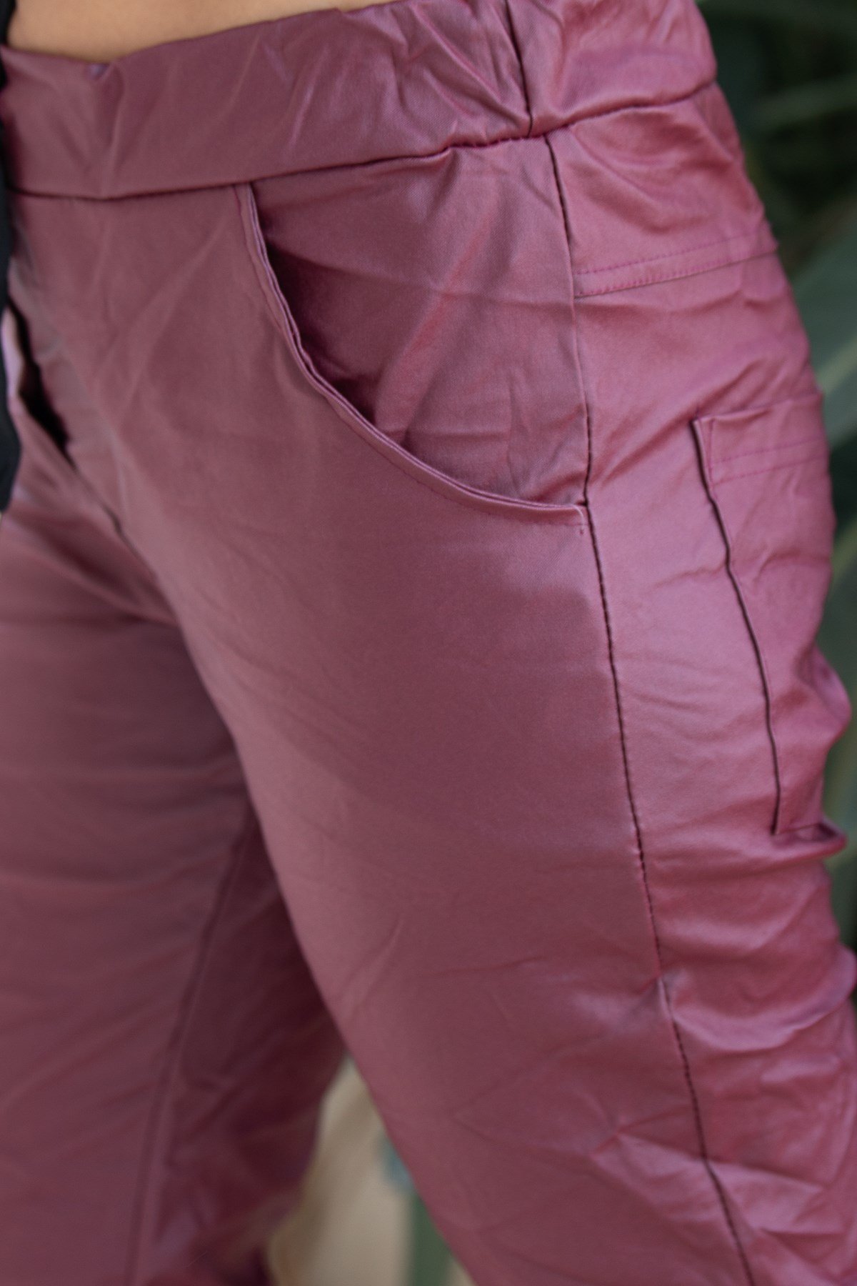 Deri Görünümlü Likralı Pantolon Bordo RenkPANTOLON