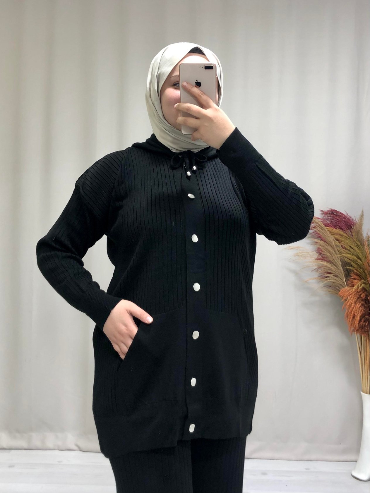 Kadın oversize kapüşonlu önden düğmeli  tesettür triko takım