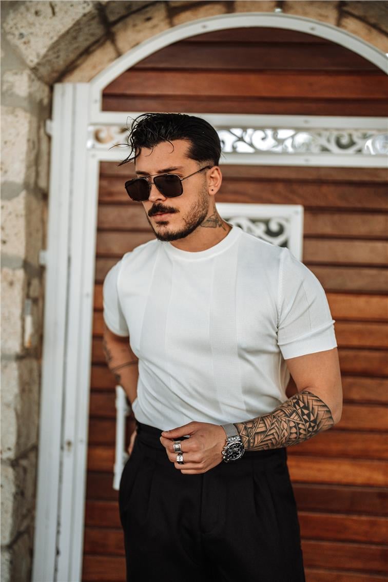 Dik Şeritli Slim Fit Triko T-Shirt Beyaz