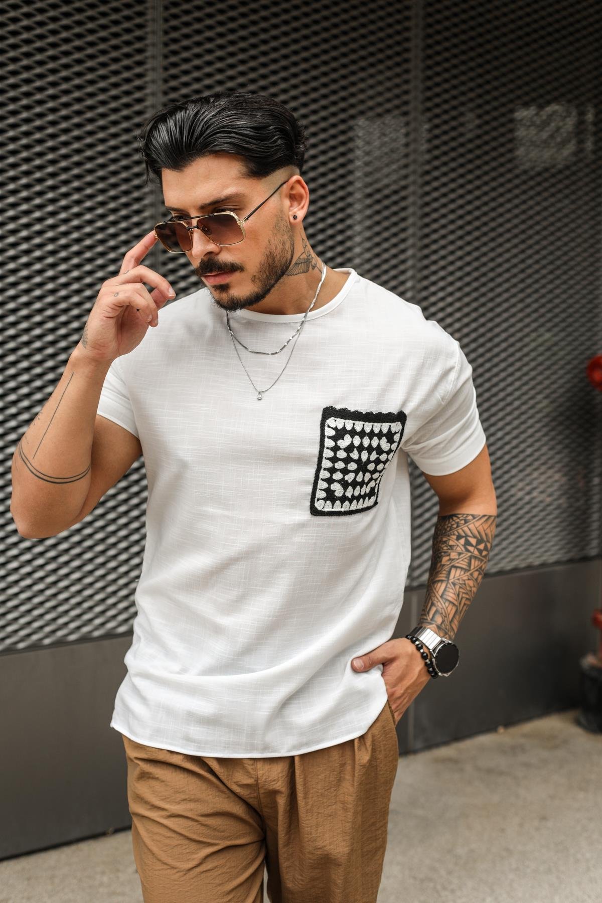 Keten Cepli Nakış Örmeli Oversize T-Shirt Beyaz