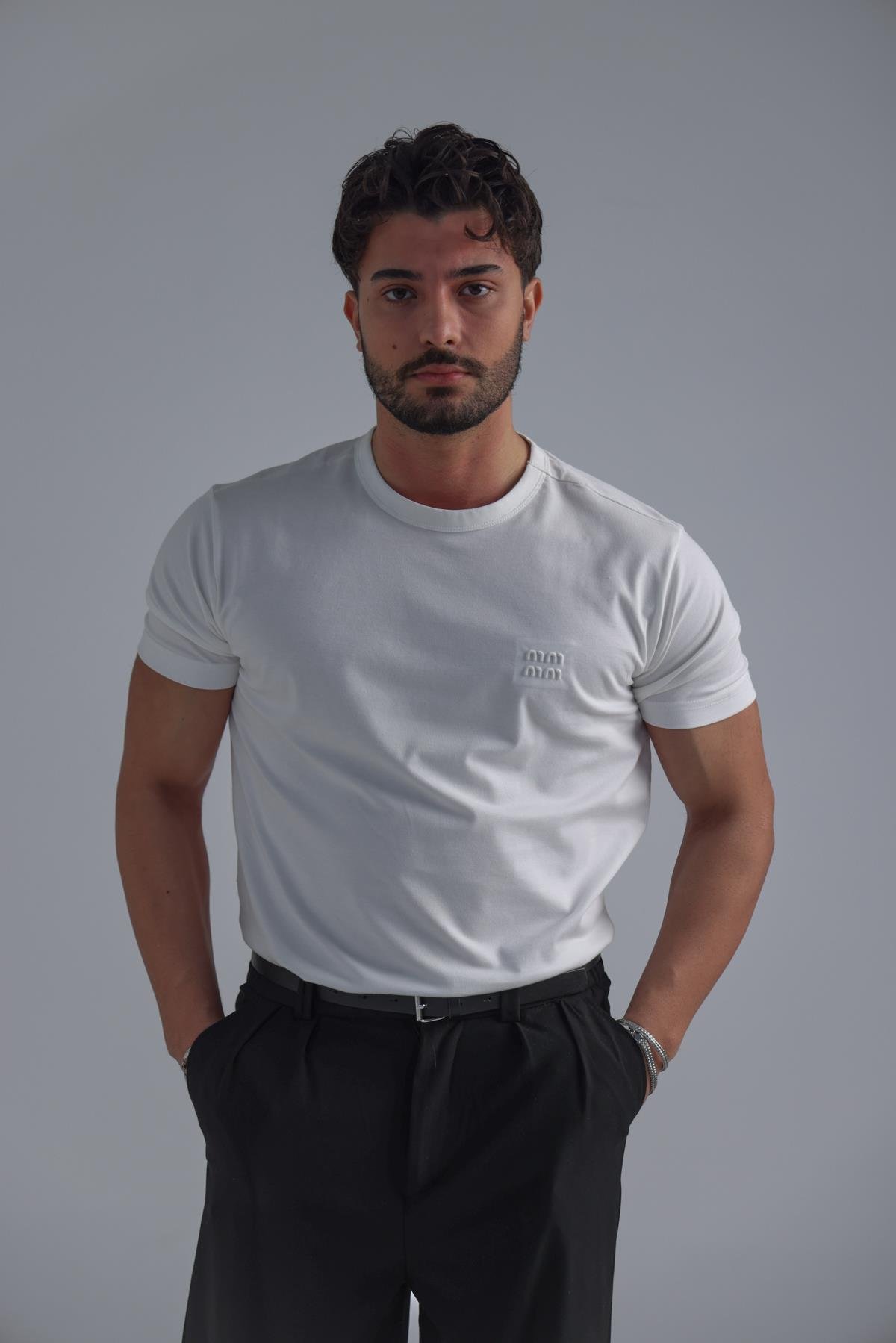 Minimal Baskılı T-Shirt Beyaz