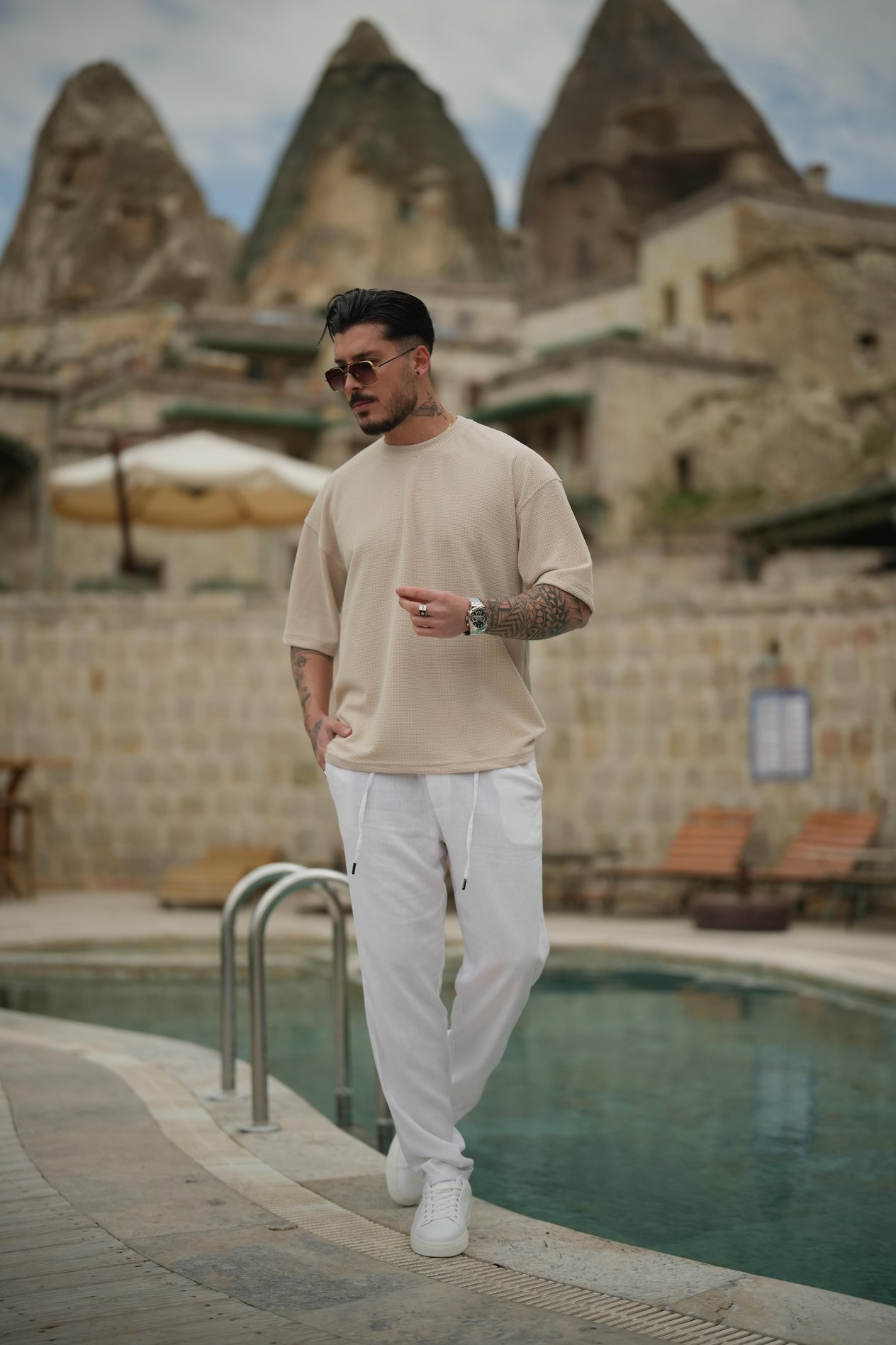 Noktalı Kumaş Pamuklu Oversize T-Shirt Bej