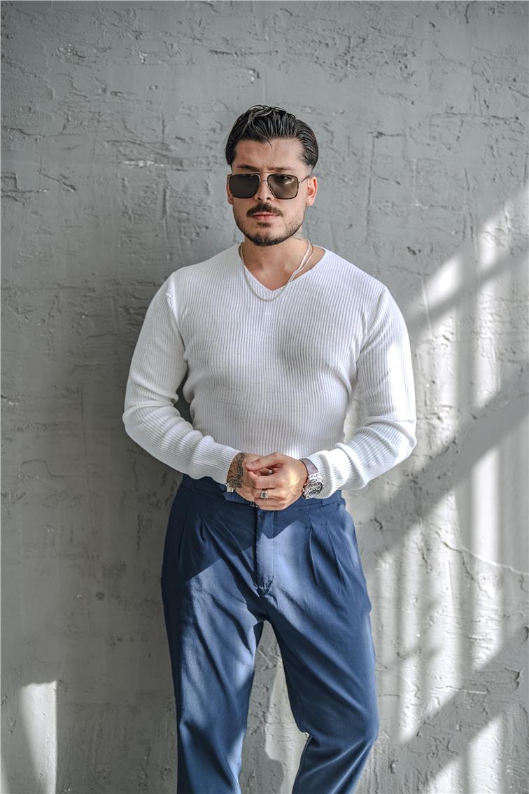 V Yaka Slim Fit Kazak Beyaz