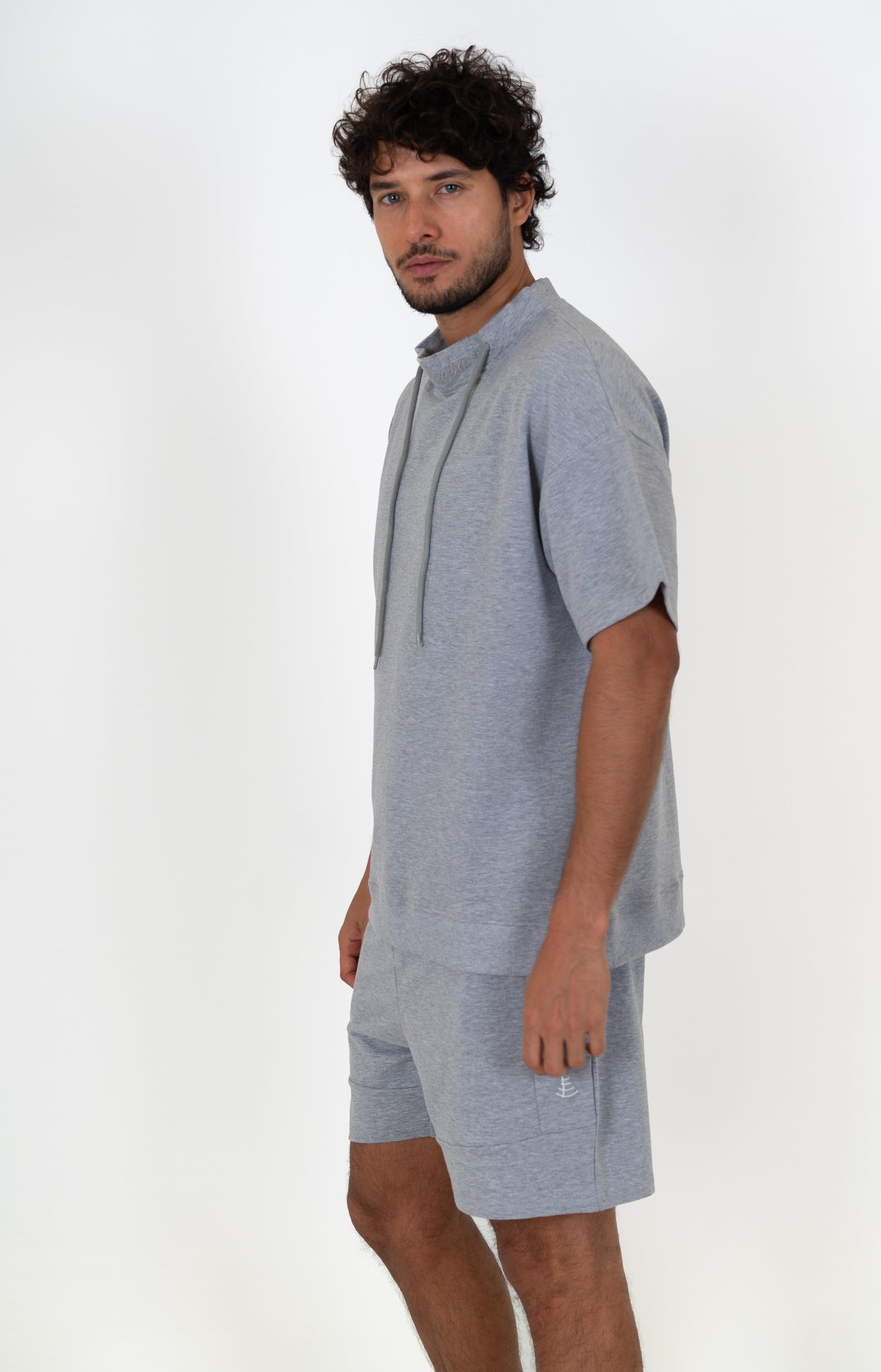 Chuba Erkek Logo Nakışlı Bağcıklı Dik Yaka Rahat Kesim Kısa Kollu Pamuklu Spor Sweatshirt Gri 23S2025