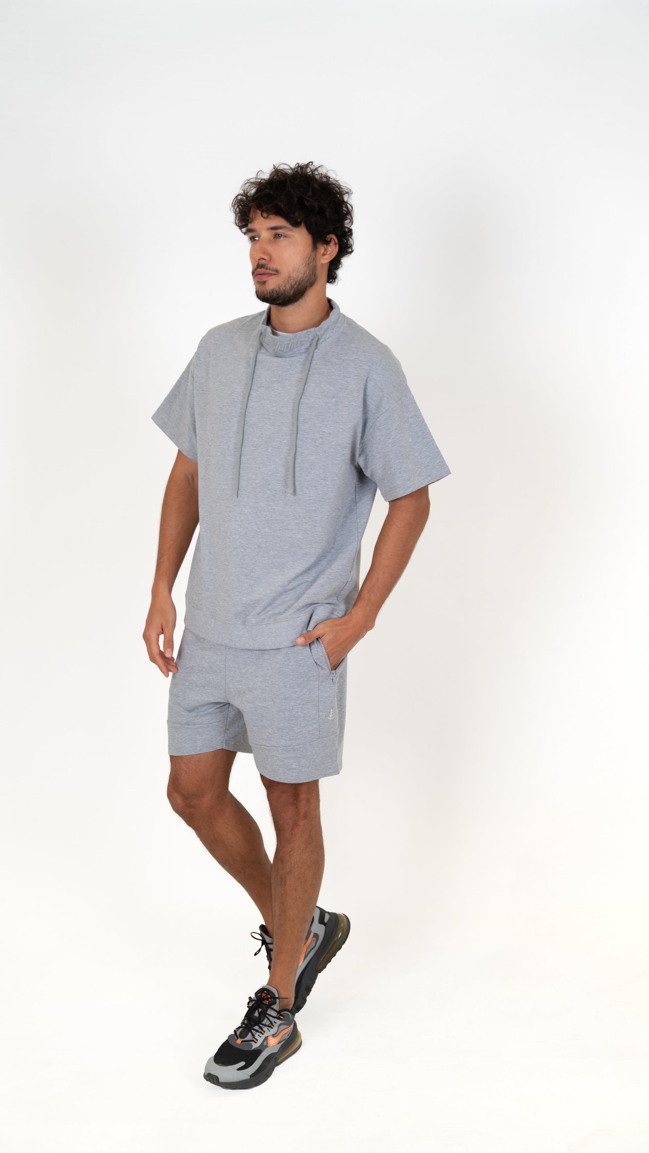 Chuba Erkek Logo Nakışlı Bağcıklı Dik Yaka Rahat Kesim Kısa Kollu Pamuklu Spor Sweatshirt Gri 23S2025