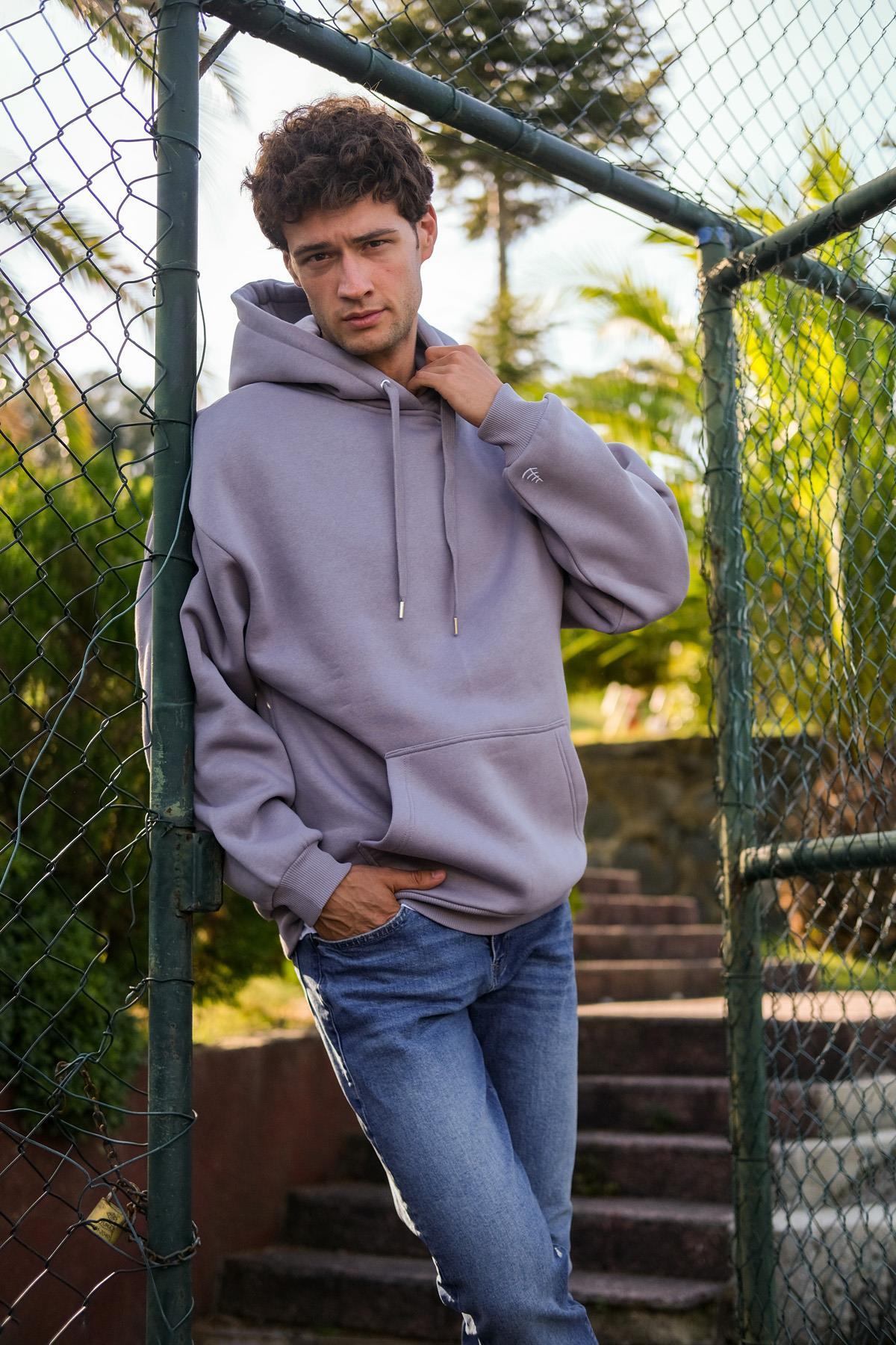Chuba Erkek Rahat Kalıp Üç İplik Basic Kapüşonlu Sweatshirt Gri 23W104