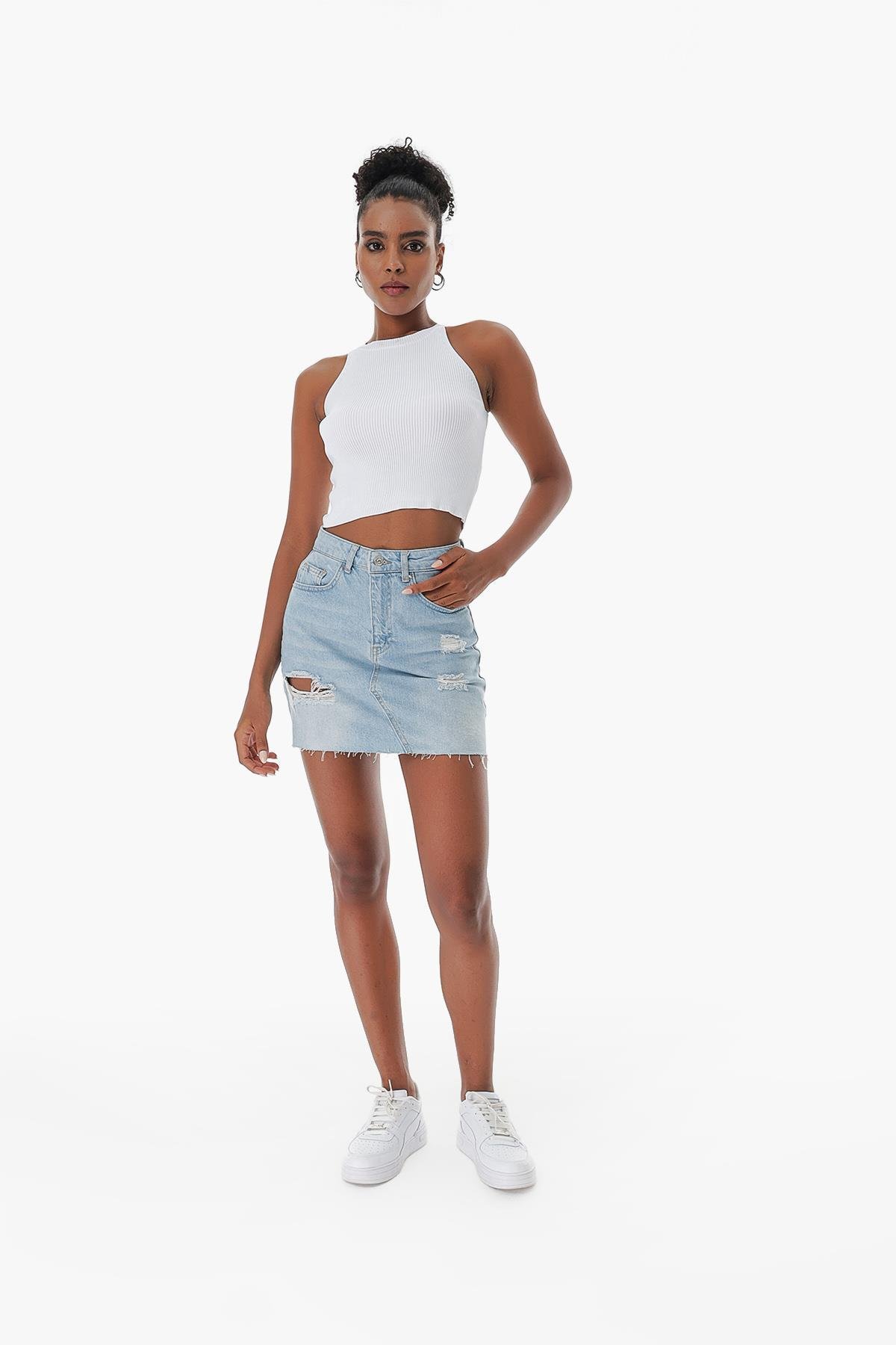 Chuba Kadın Halter Yaka Fitilli Triko Crop Beyaz 23S1008