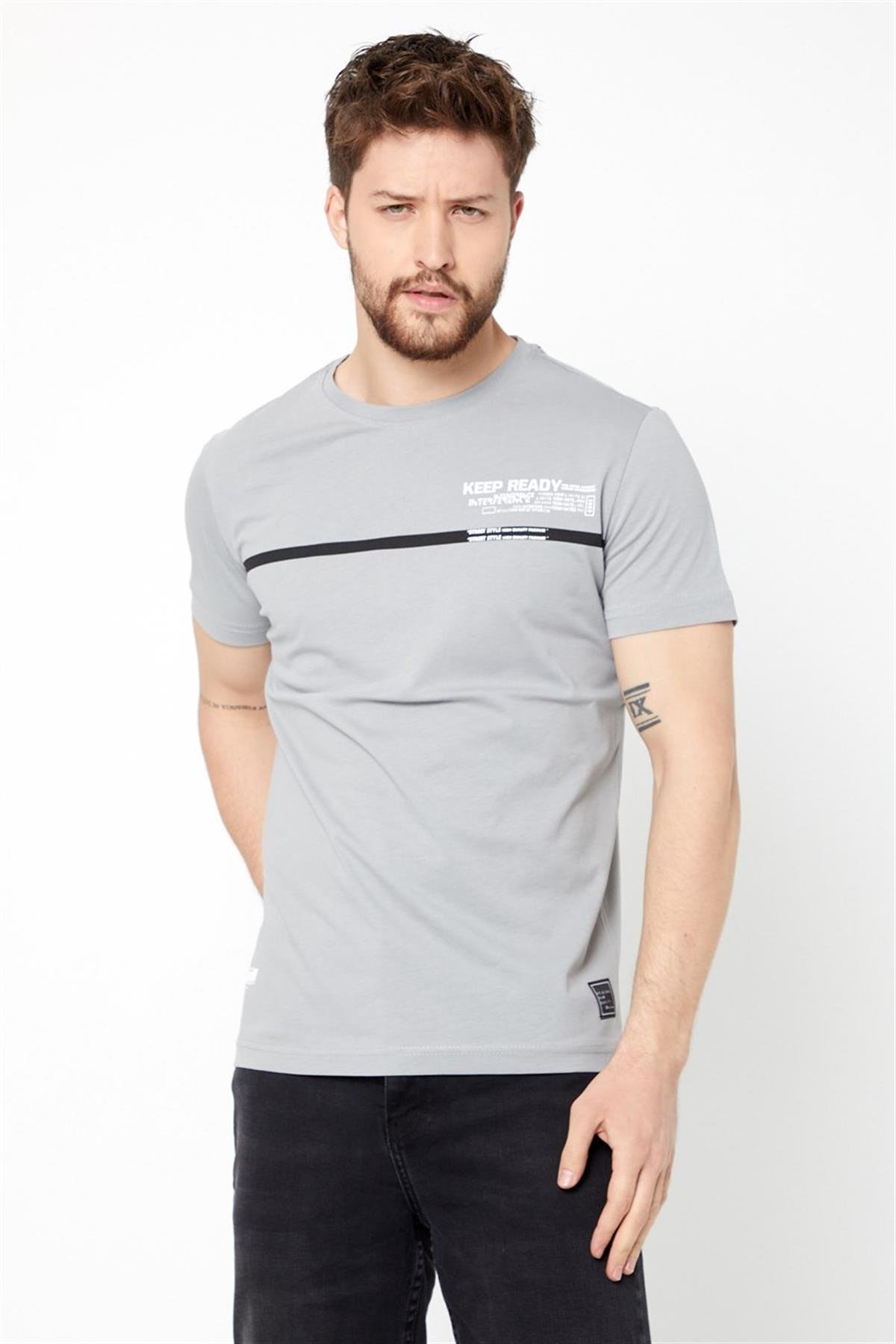 COMEOR Erkek Gri Önü Baskılı Kısa Kollu Basic Slim Fit T-shirt