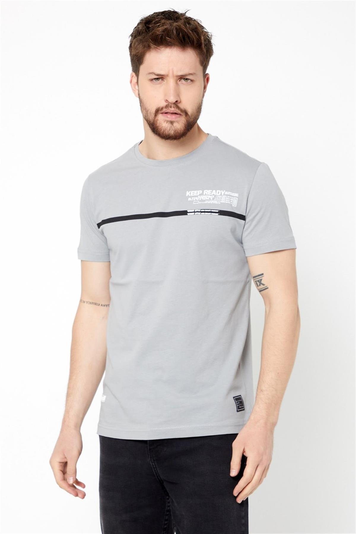 COMEOR Erkek Gri Önü Baskılı Kısa Kollu Basic Slim Fit T-shirt