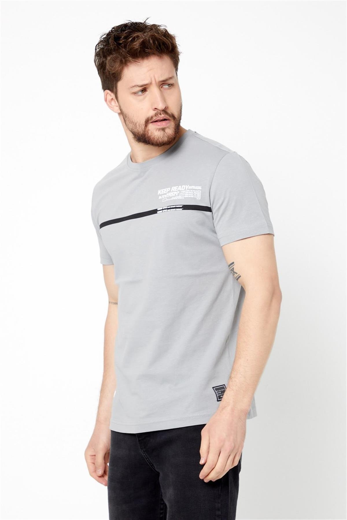 COMEOR Erkek Gri Önü Baskılı Kısa Kollu Basic Slim Fit T-shirt