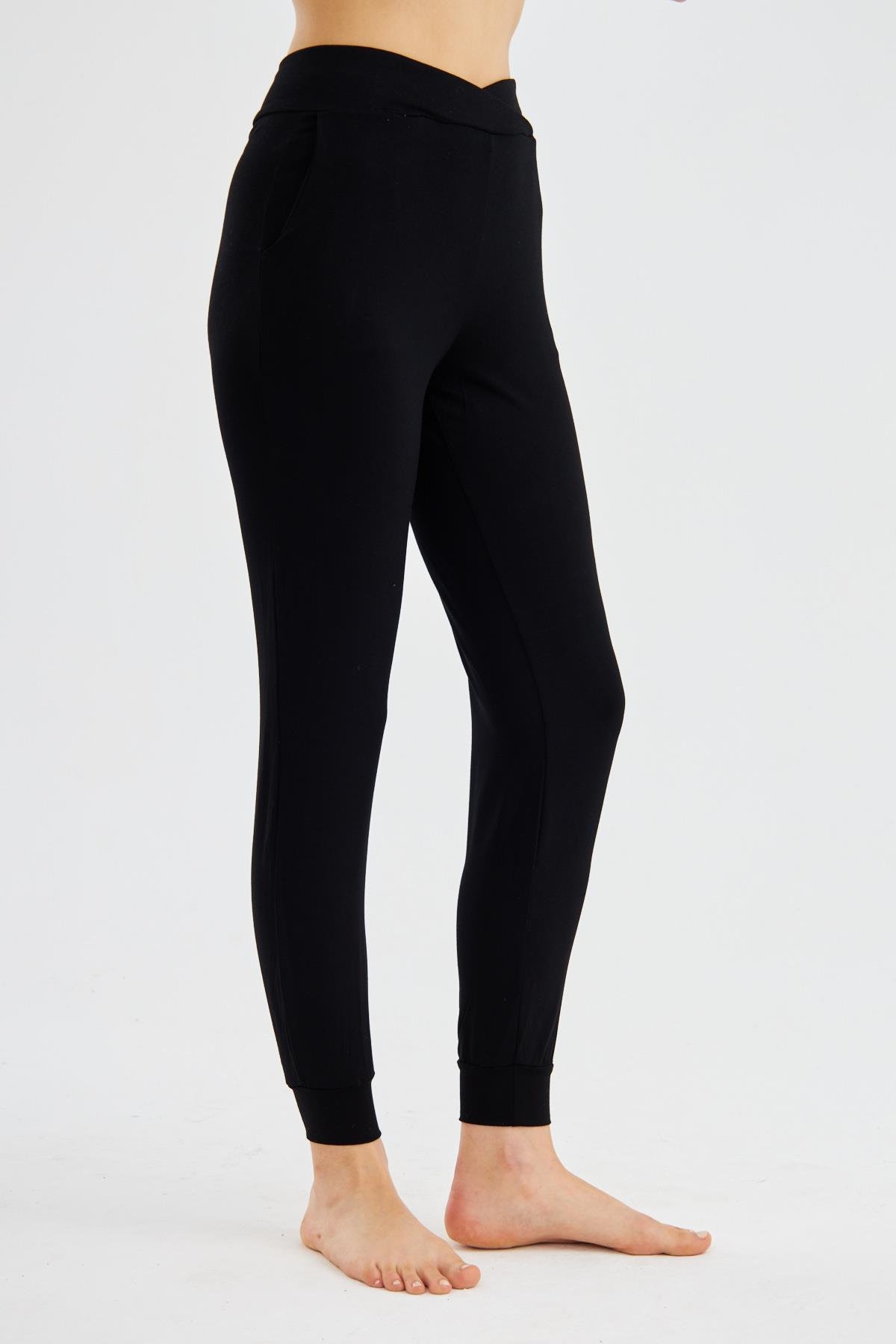 Mıa Siyah Viskon Jogger