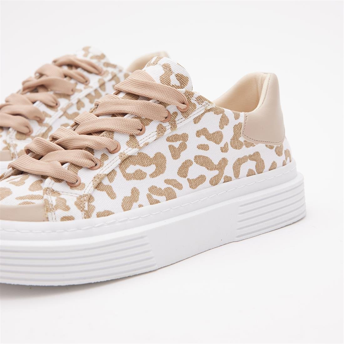 Leo Sport Beyaz-Leopar