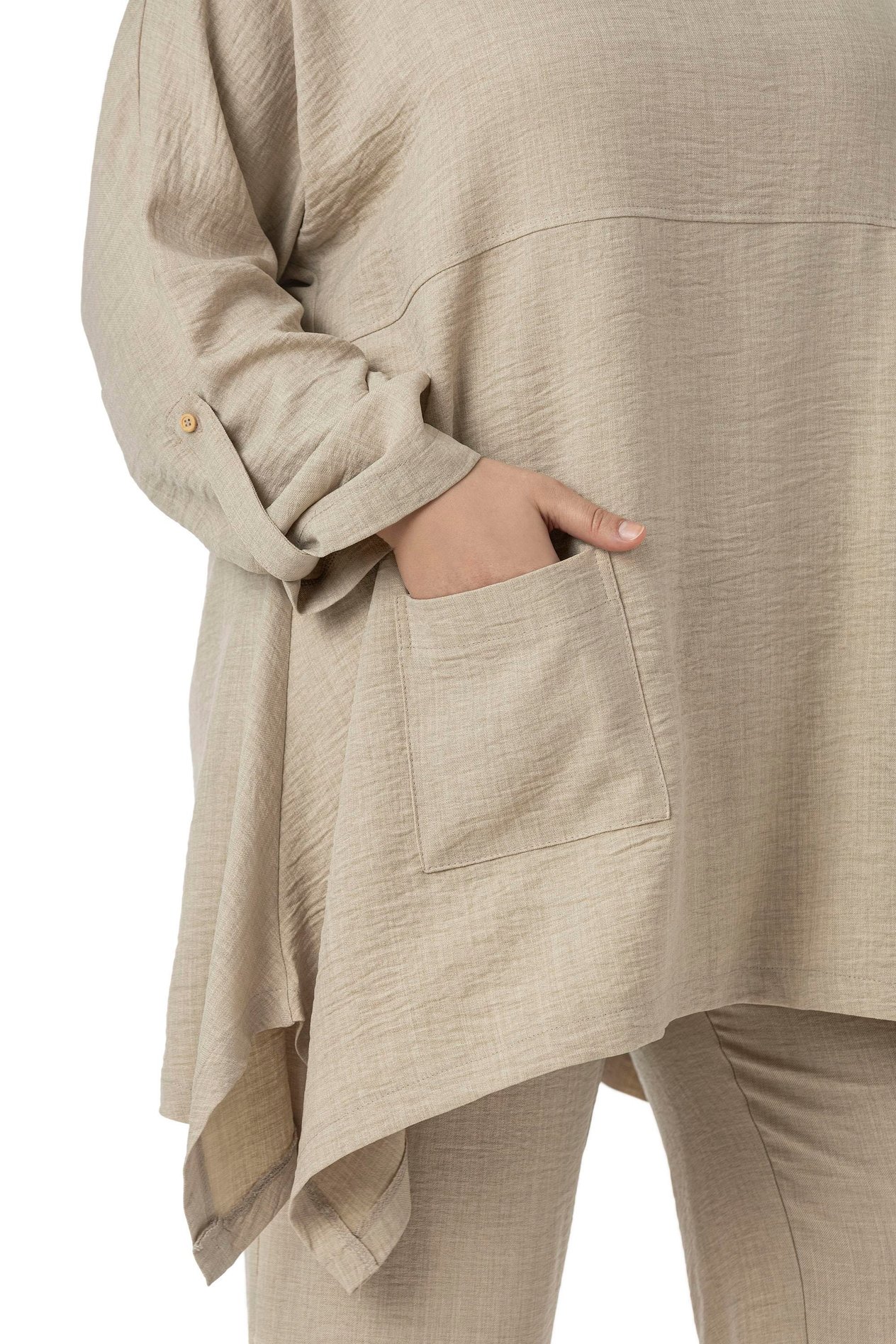 Bluz | Pantolon TakımlarDisentis Modest Büyük Beden Rahat Kesim Bluz Pantolon Bej Rengi İkili TakımDISENTIS MODESTBüyük Beden Rahat Kesim Bluz Pantolon Bej Rengi İkili Takım