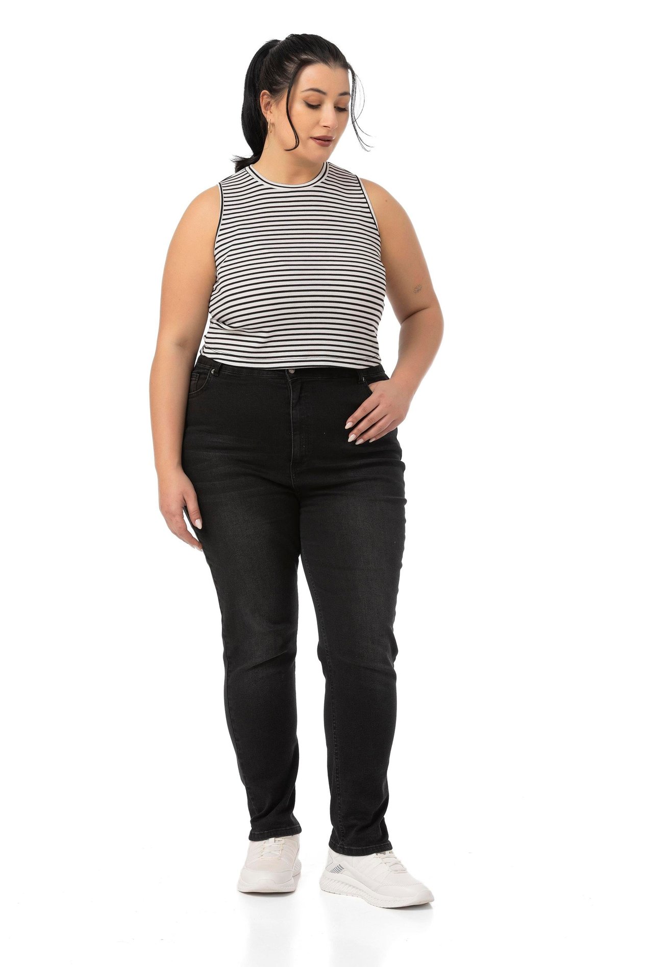 Body | TopsDisentis Modest Büyük Beden İnce Çizgili Kısa Beyaz BodyDISENTIS MODESTBüyük Beden İnce Çizgili Kısa Beyaz Body