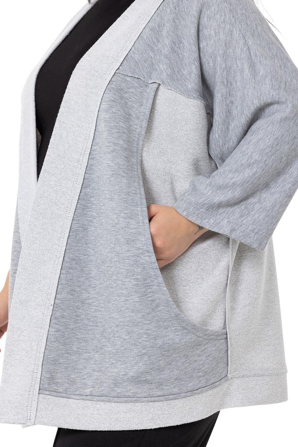 DISENTIS, BÜYÜK BEDEN, BIG SIZE, OVERSIZE, HIRKA, ÜÇ İPLİK, PİS DİKİŞDISENTIS MODESTBüyük Beden Truvakar Kollu Oversize Cepli Üç İplik Gri Melanj Hırka