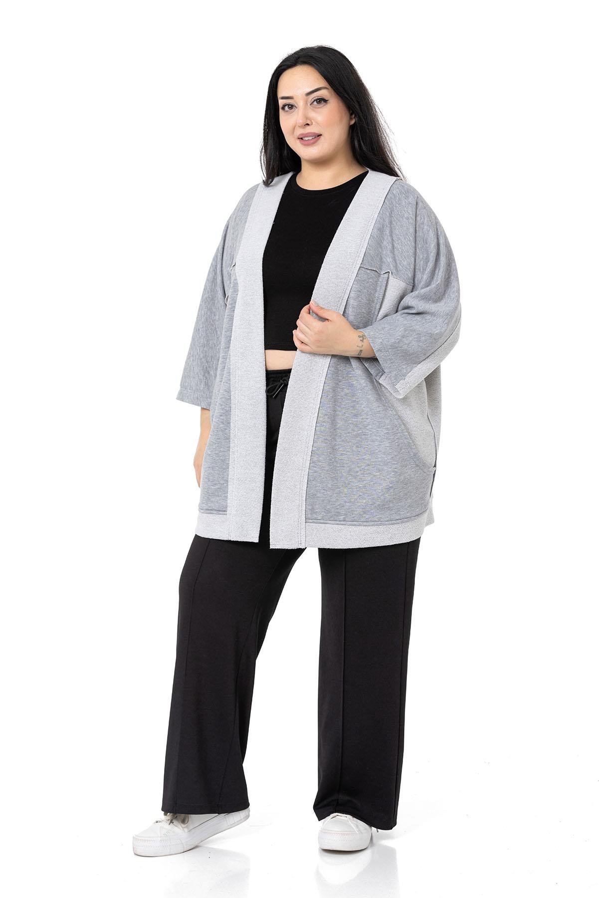 DISENTIS, BÜYÜK BEDEN, BIG SIZE, OVERSIZE, HIRKA, ÜÇ İPLİK, PİS DİKİŞDISENTIS MODESTBüyük Beden Truvakar Kollu Oversize Cepli Üç İplik Gri Melanj Hırka