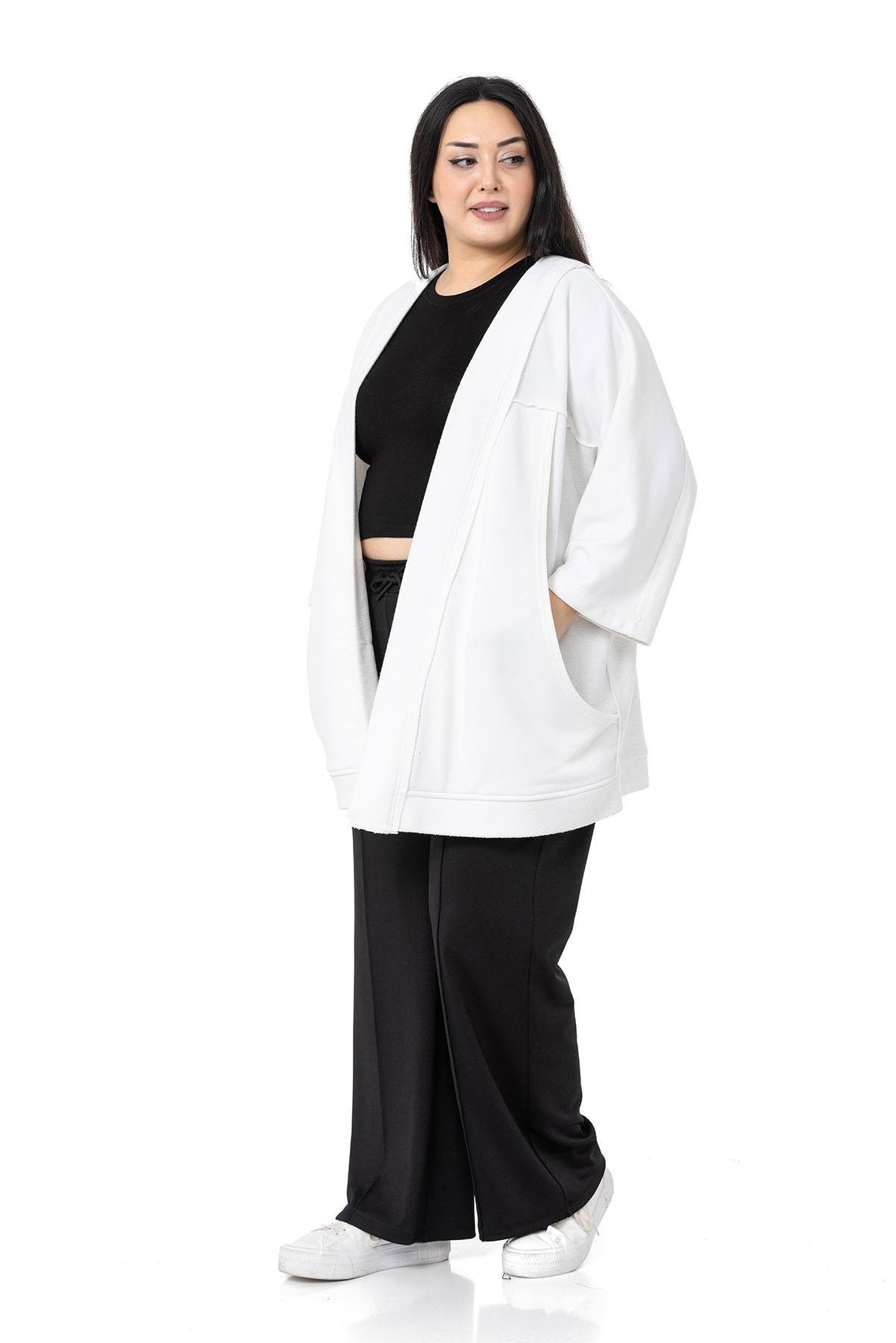 DISENTIS, BÜYÜK BEDEN, BIG SIZE, OVERSIZE, HIRKA, ÜÇ İPLİK, PİS DİKİŞDISENTIS MODESTBüyük Beden Truvakar Kollu Oversize Cepli Üç İplik Beyaz Hırka