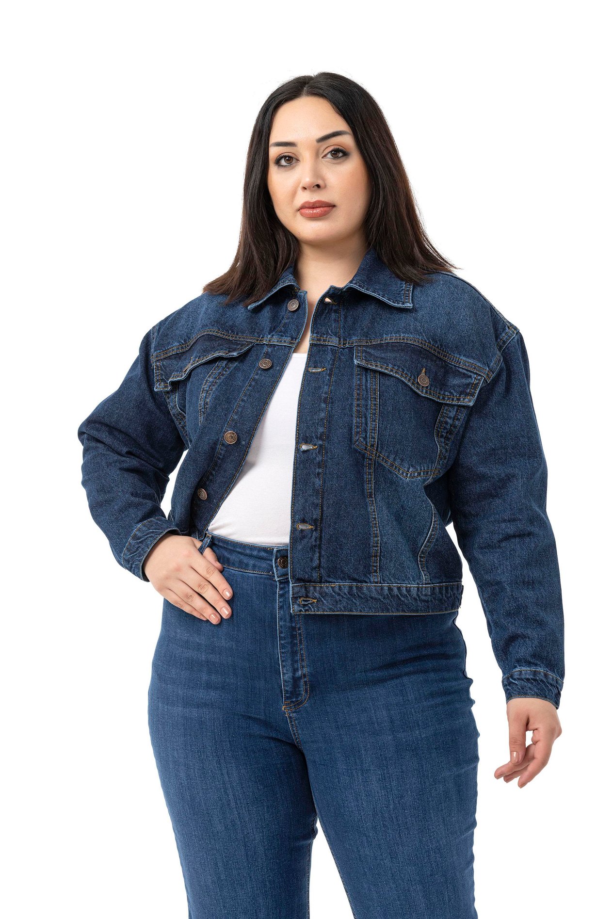 CeketDisentis Modest Büyük Göğüsten Çift Cepli Kısa Lacivert Denim CeketDISENTIS MODESTBüyük Beden Göğüsten Çift Cepli Kısa Lacivert Denim Ceket