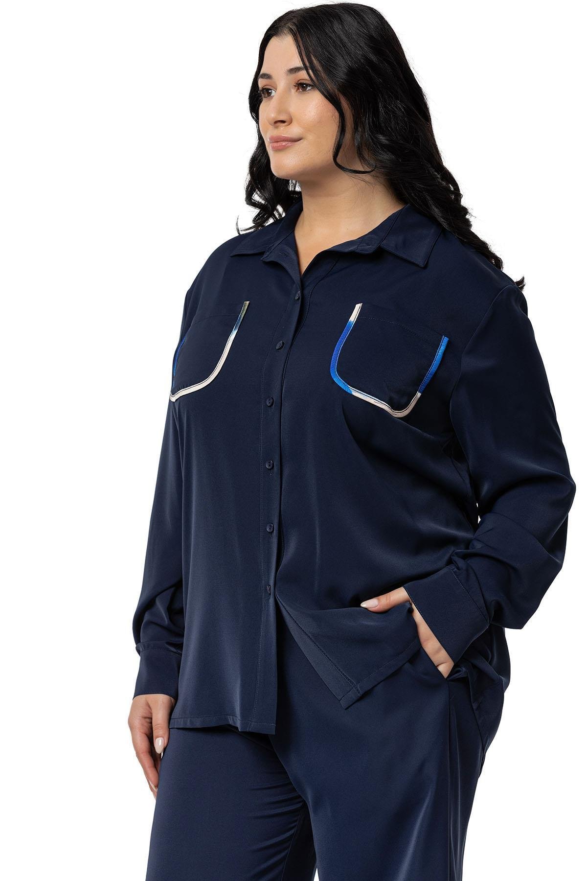 Shirt&Pants setsDisentis Modest Büyük Beden Biye Detaylı Gömlek Pantolon Lacivert İkili TakımDISENTIS MODESTBüyük Beden Biye Detaylı Gömlek Pantolon Lacivert İkili Takım