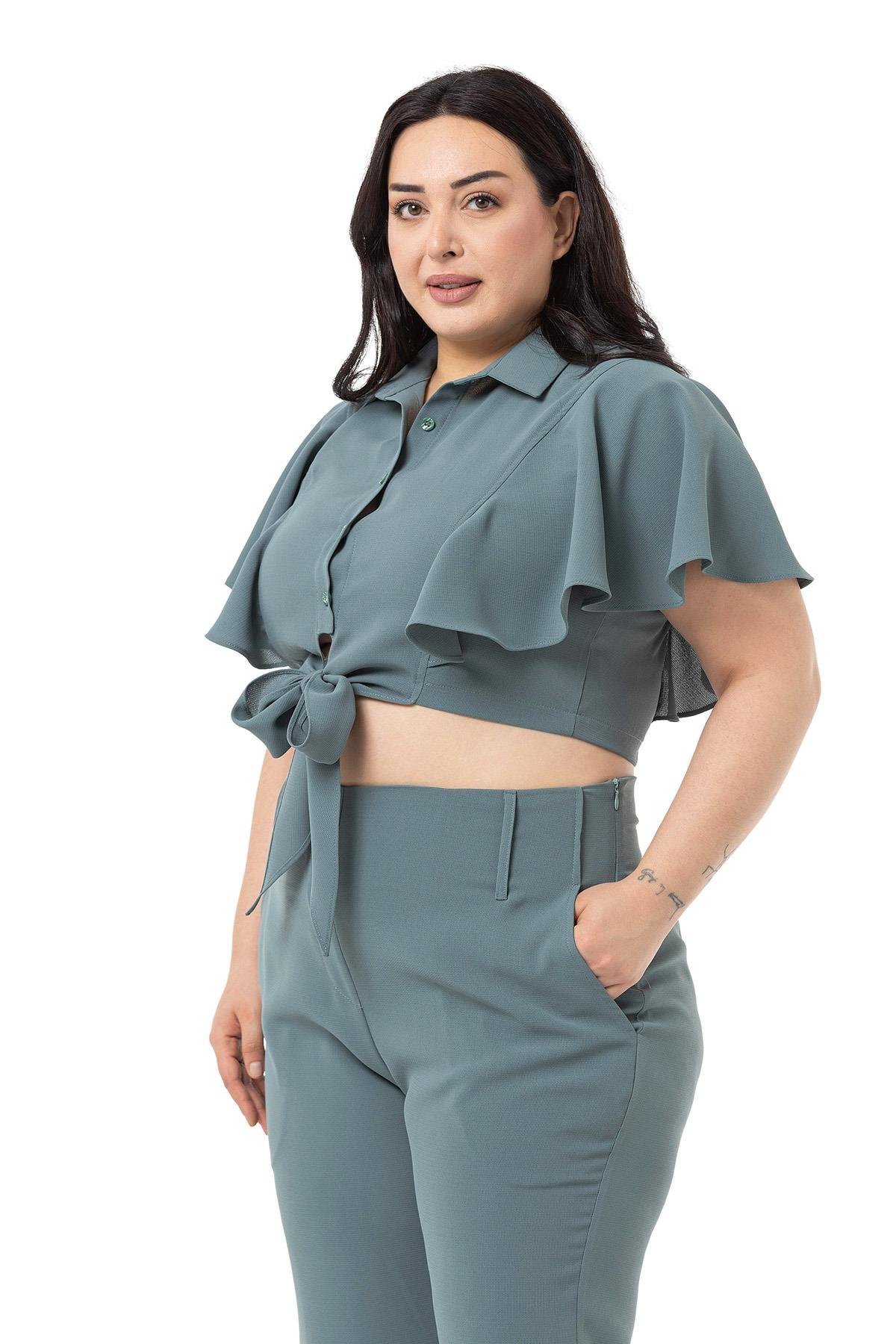 Gömlek | Pantolon TakımlarDisentis Modest Büyük Beden Crop Gömlek Pantolon Haki İkili TakımDISENTIS MODESTBüyük Beden Crop Gömlek Pantolon Haki İkili Takım