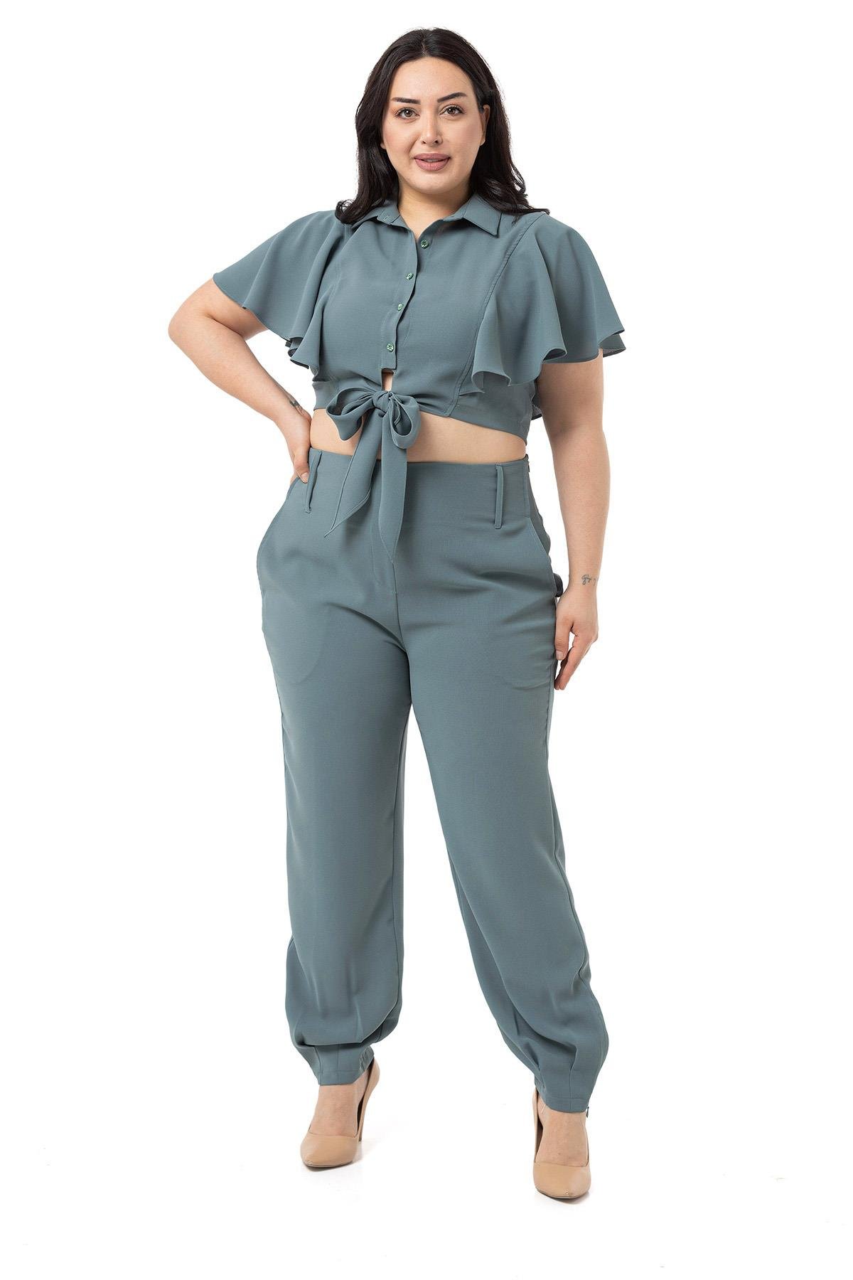 Gömlek | Pantolon TakımlarDisentis Modest Büyük Beden Crop Gömlek Pantolon Haki İkili TakımDISENTIS MODESTBüyük Beden Crop Gömlek Pantolon Haki İkili Takım