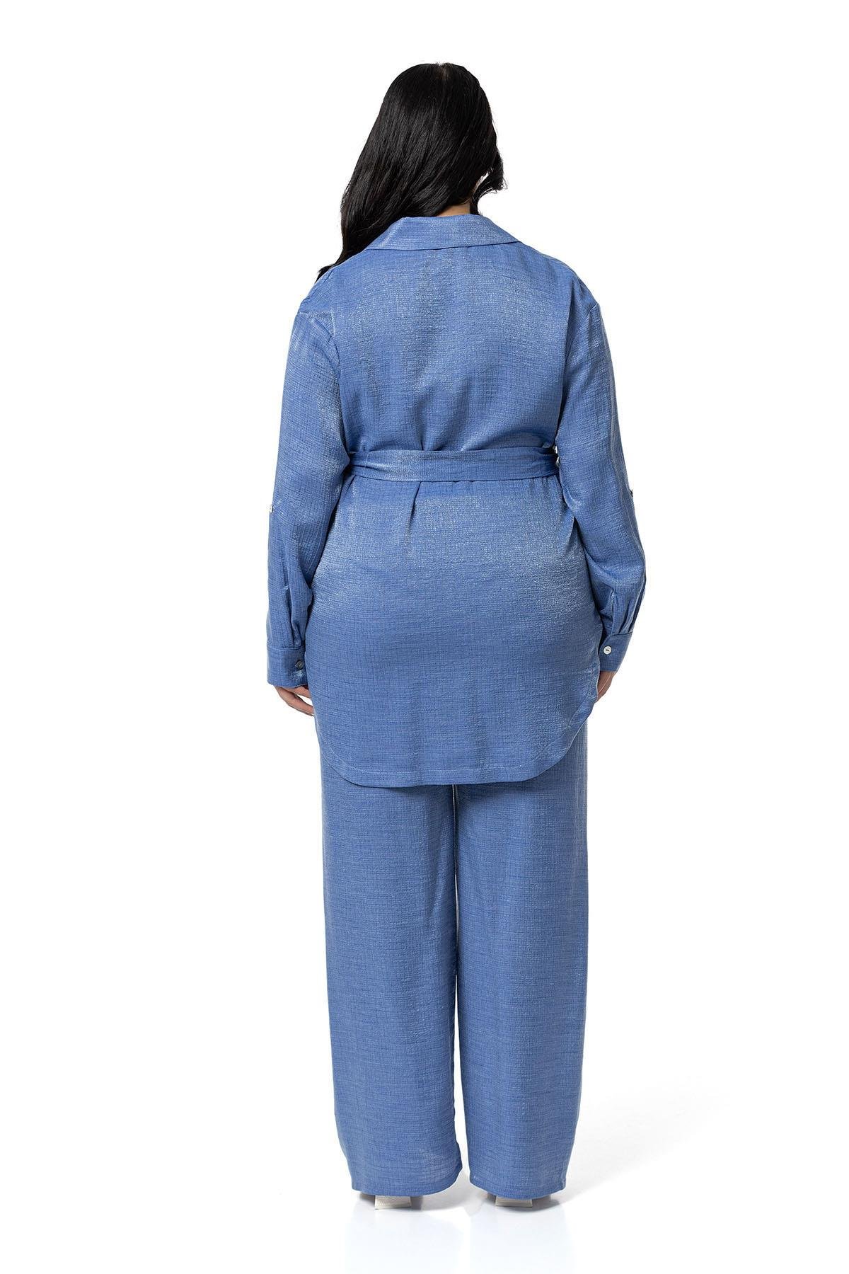 Gömlek | Pantolon TakımlarDisentis Modest Büyük Beden Pırıltılı Kumaş Gömlek Pantolon Mavi İkili TakımDISENTIS MODESTBüyük Beden Pırıltılı Kumaş Gömlek Pantolon Mavi İkili Takım