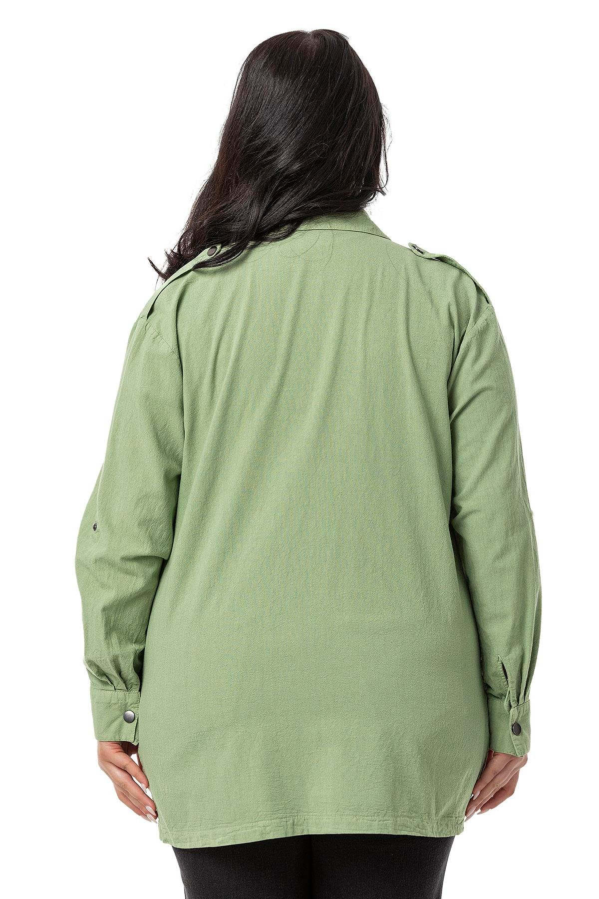 ShirtsDisentis Modest Büyük Beden Omuzdan Apoletli Katlamalı Kollu Yırtmaçlı Çıtçıtlı Yeşil Gömlek DISENTIS MODESTBüyük Beden Omuzdan Apoletli Katlamalı Kollu Yırtmaçlı Çıtçıtlı Yeşil Gömlek 